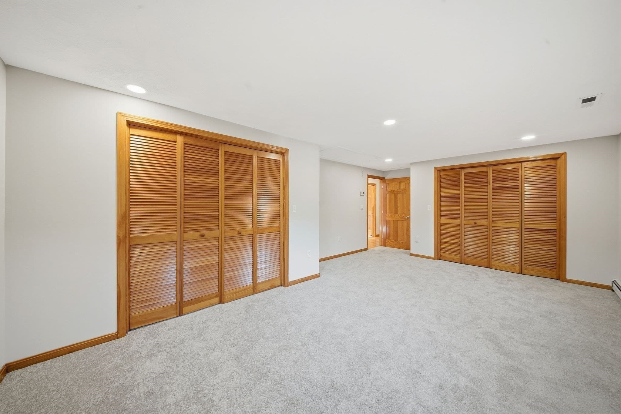 Single Family Residence at 1289 Whipple Rd, Tewksbury MA 01876, Tewksbury, photo 14 of 41
