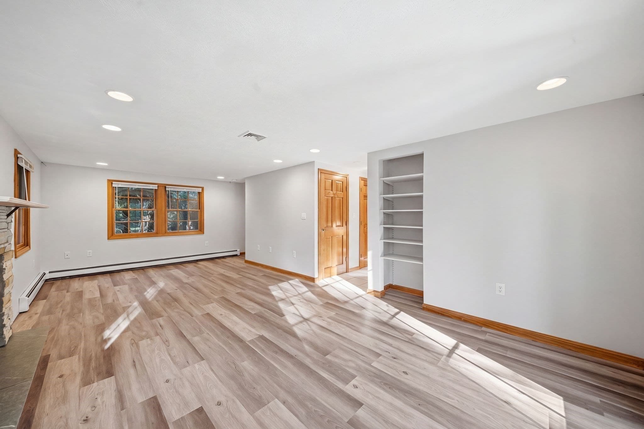 Single Family Residence at 1289 Whipple Rd, Tewksbury MA 01876, Tewksbury, photo 8 of 41