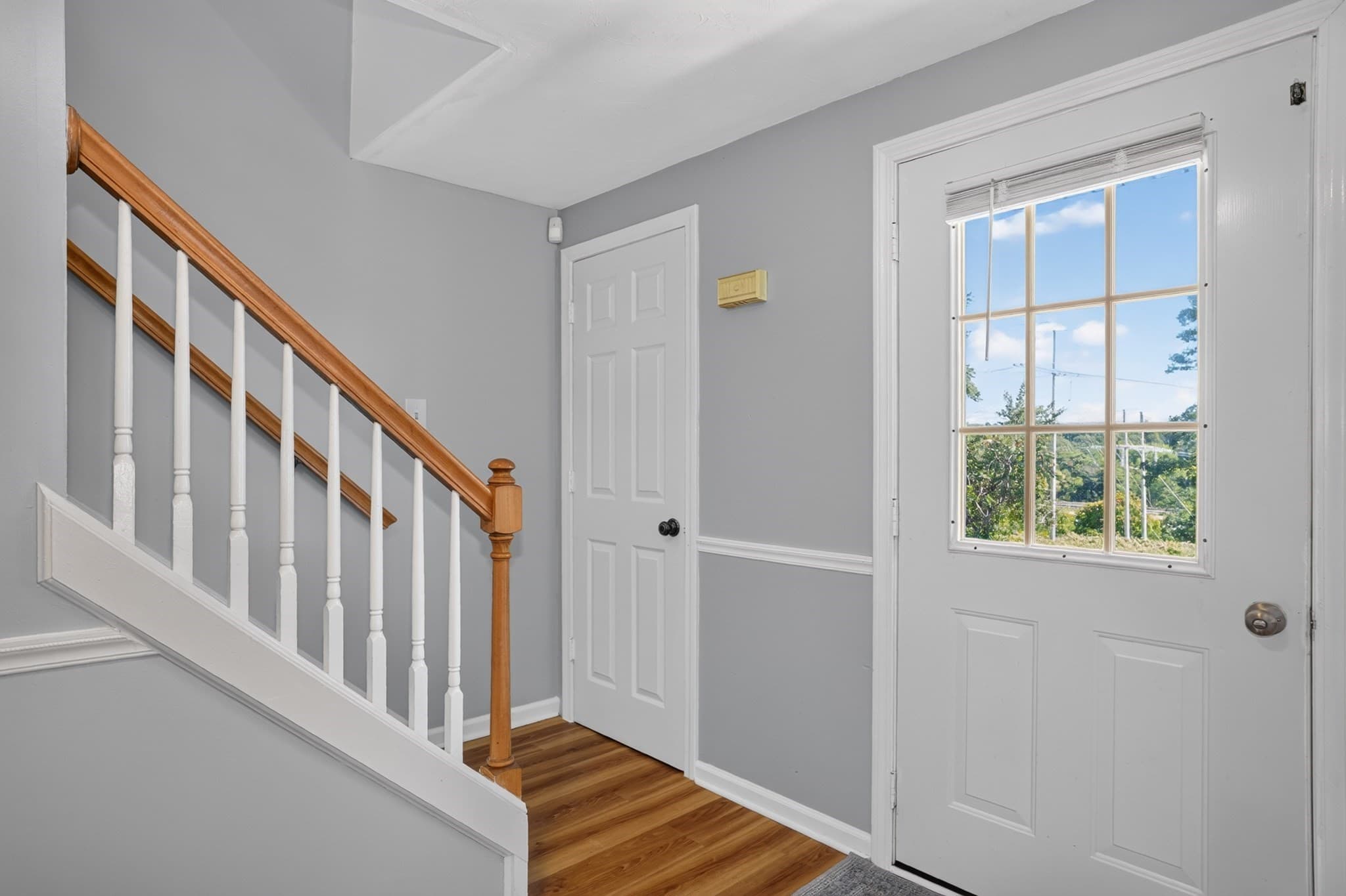 Single Family Residence at 22 Byron St, Worcester MA 01605, Worcester, photo 13 of 33