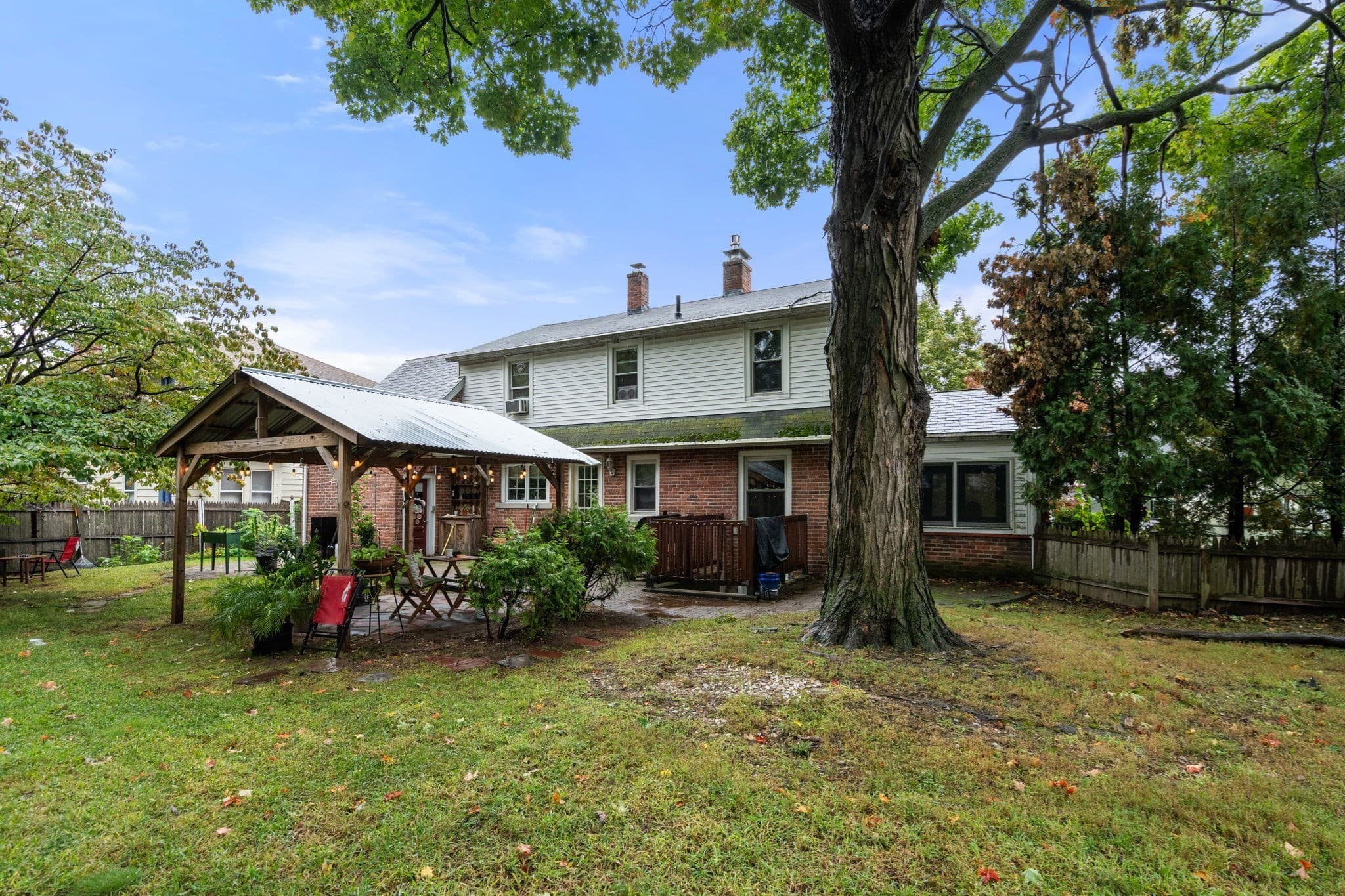 Single Family Residence at 43 Winsor St, Ludlow MA 01056, Ludlow, photo 5 of 40