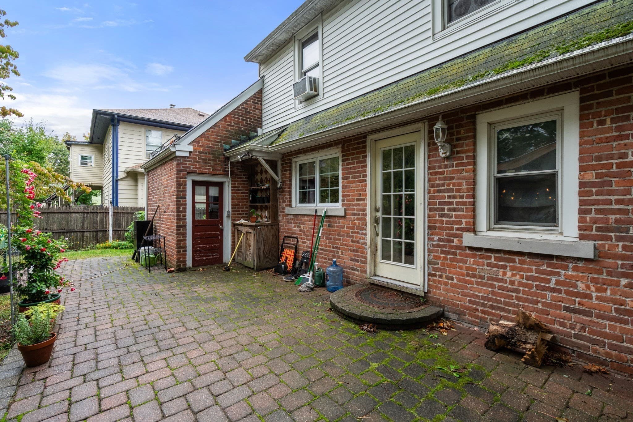 Single Family Residence at 43 Winsor St, Ludlow MA 01056, Ludlow, photo 10 of 40