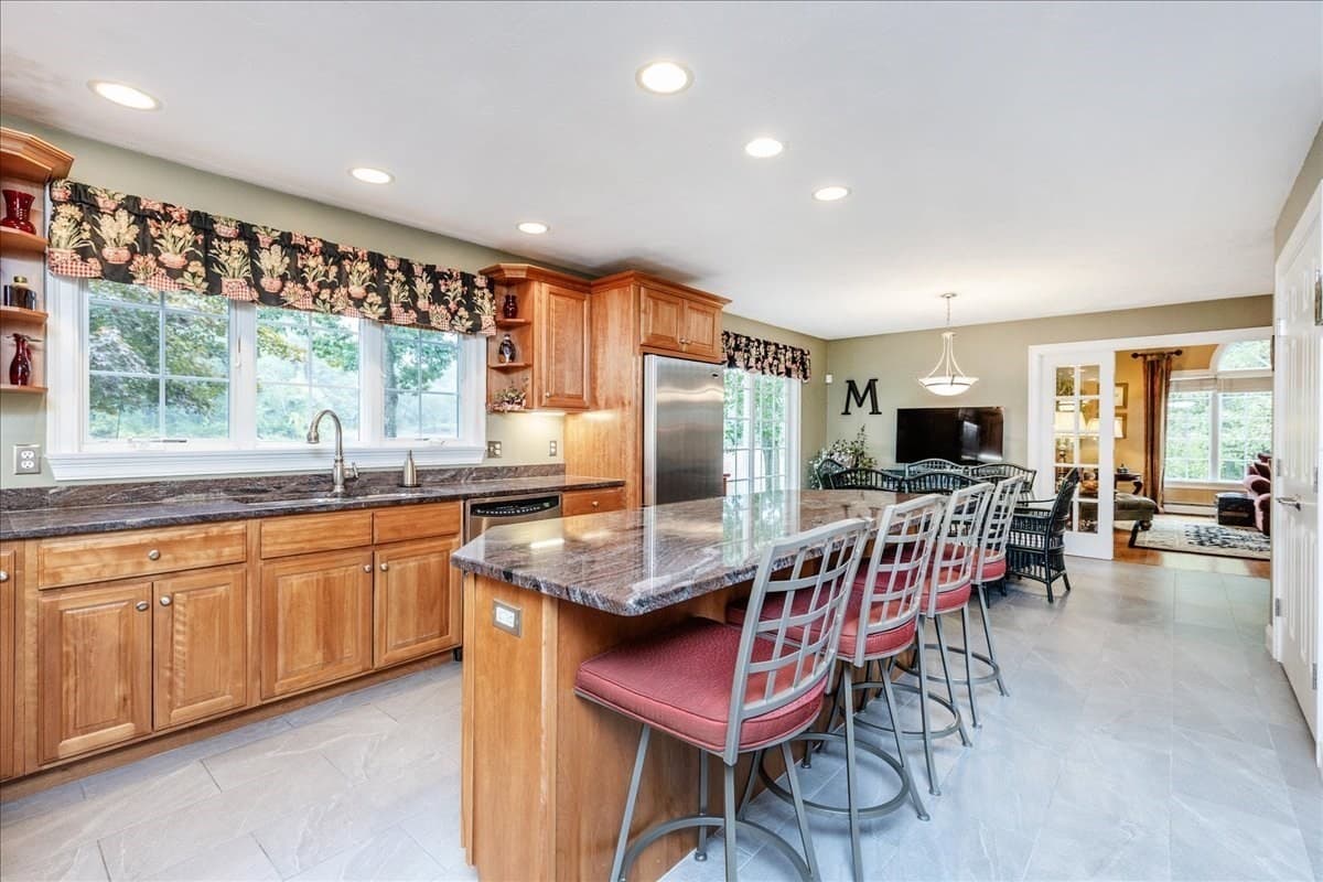 Single Family Residence at 5 Blais Farm Rd, Middleton MA 01949, Middleton, photo 14 of 41