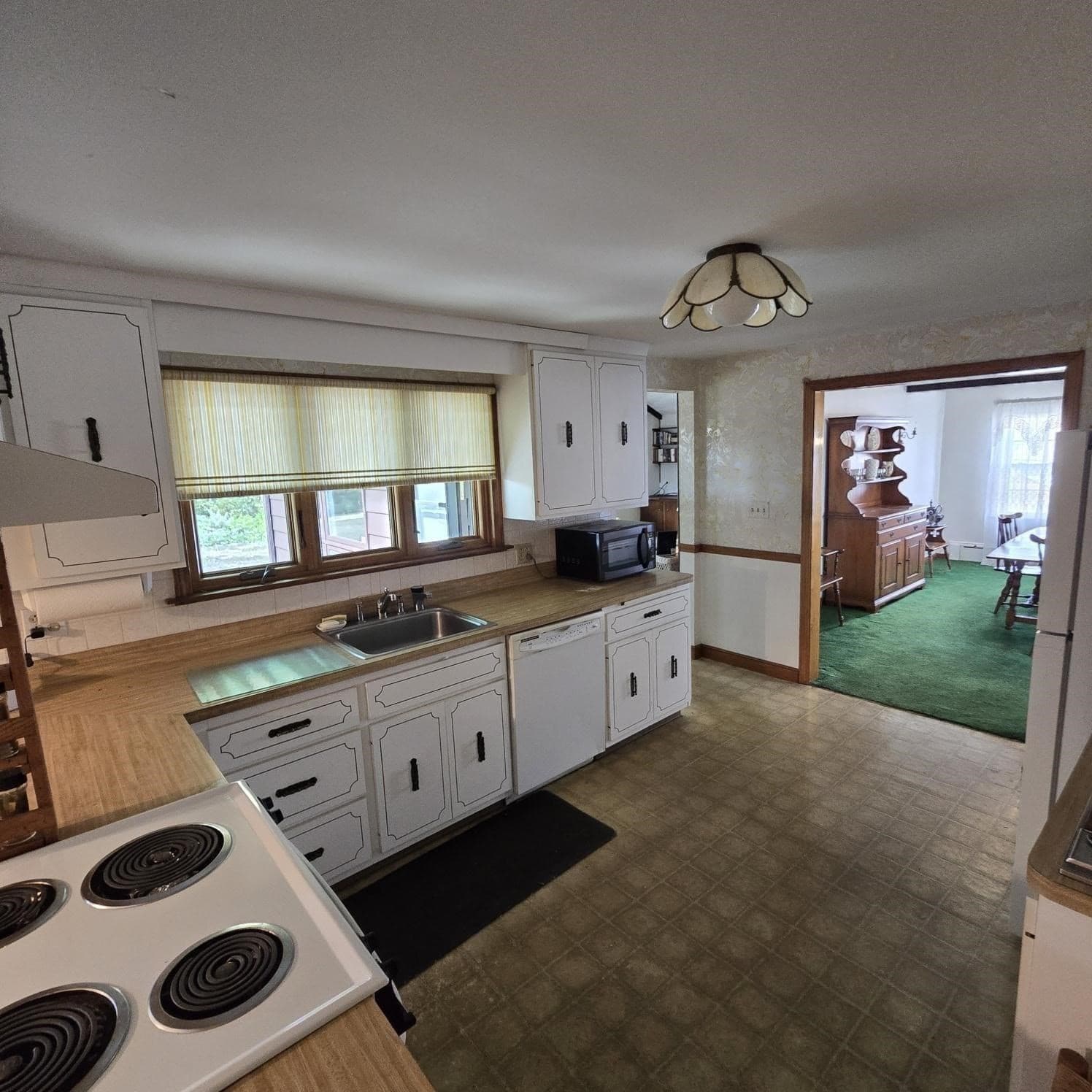 Single Family Residence at 59 Kenelworth Ave, Brockton MA 02301, Brockton, photo 7 of 23