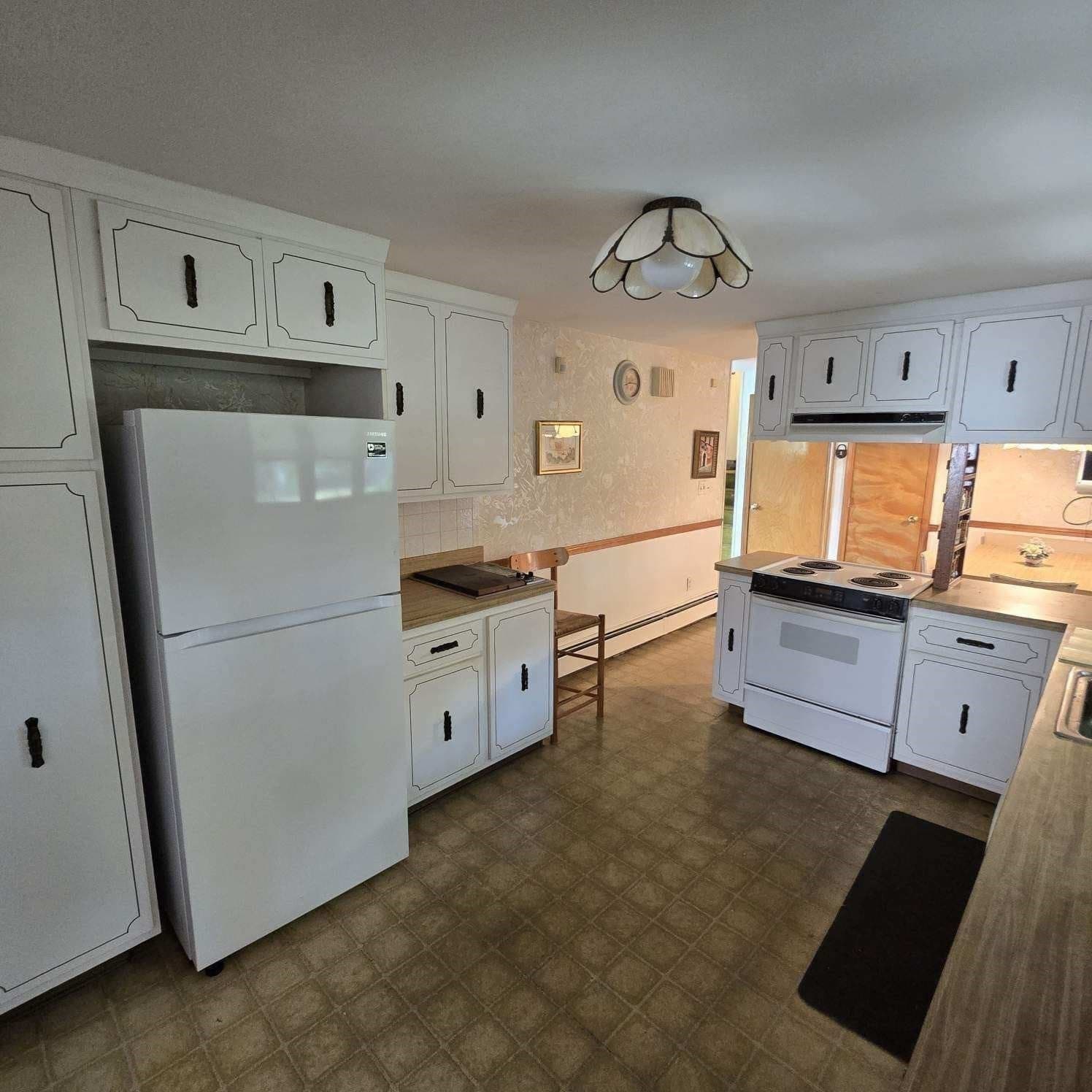 Single Family Residence at 59 Kenelworth Ave, Brockton MA 02301, Brockton, photo 9 of 23