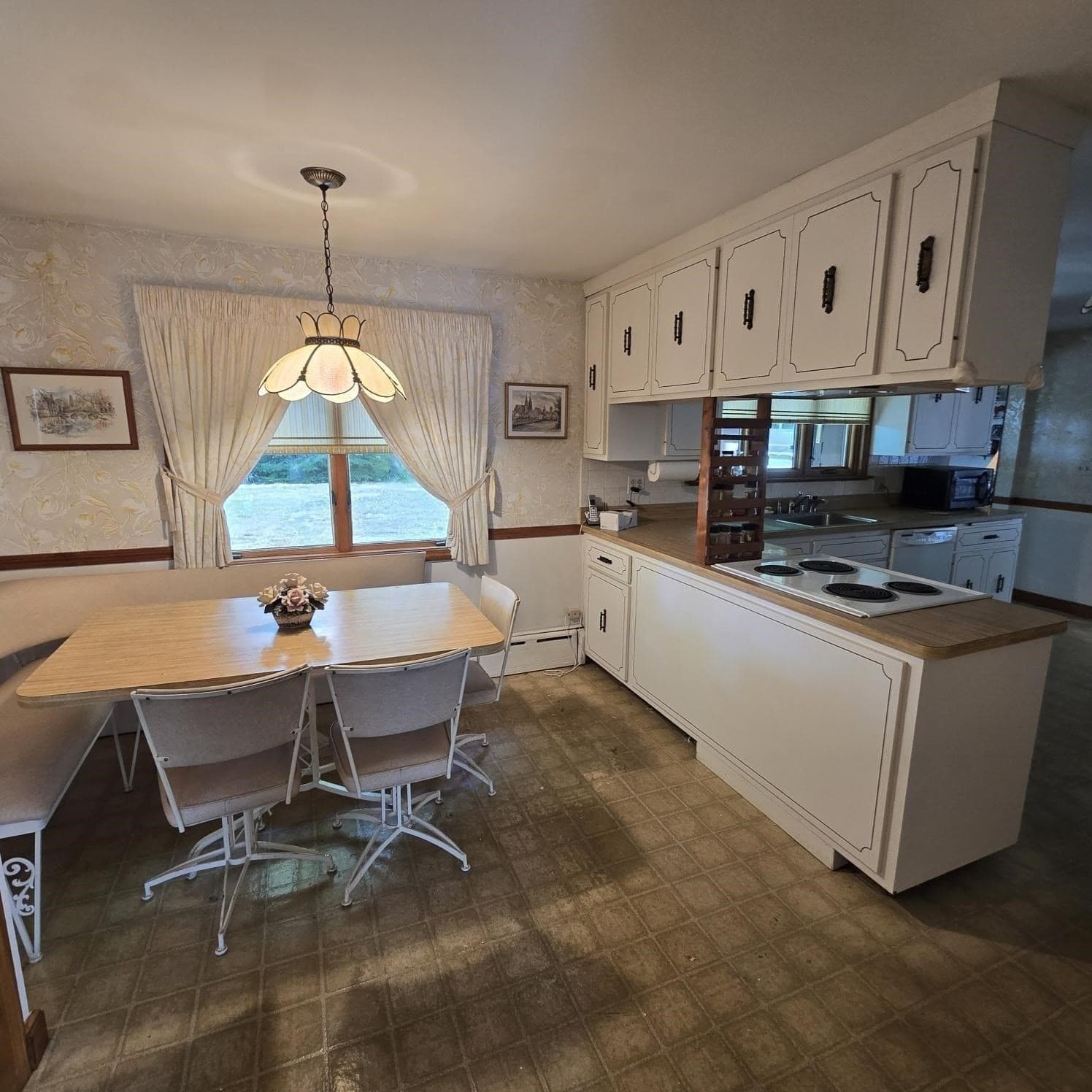 Single Family Residence at 59 Kenelworth Ave, Brockton MA 02301, Brockton, photo 8 of 23