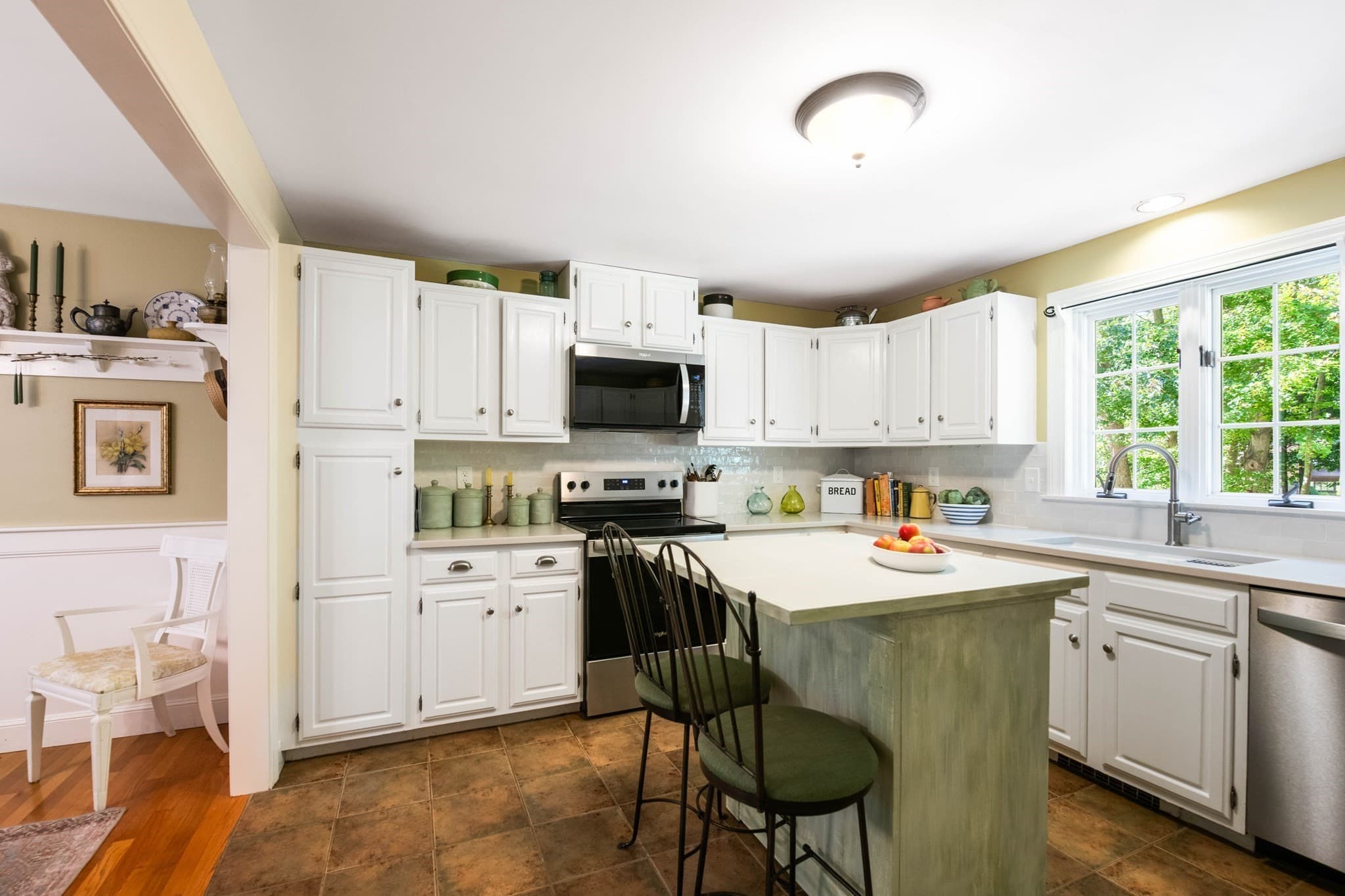 Single Family Residence at 45 Corinthian Dr, Salem NH 03079, Salem, photo 10 of 38