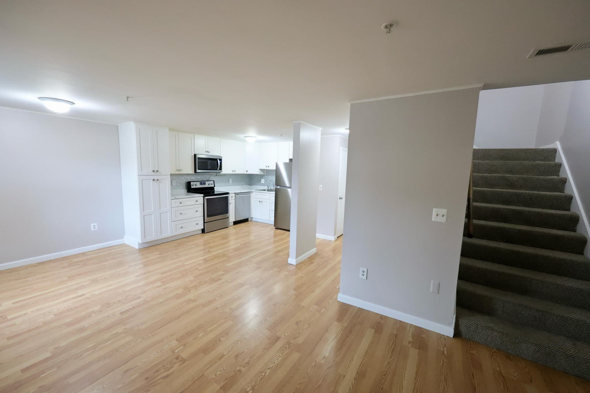 Condominium at 509 Elmwood Dr # 509, Hudson NH 03051, Hudson, photo 4 of 12