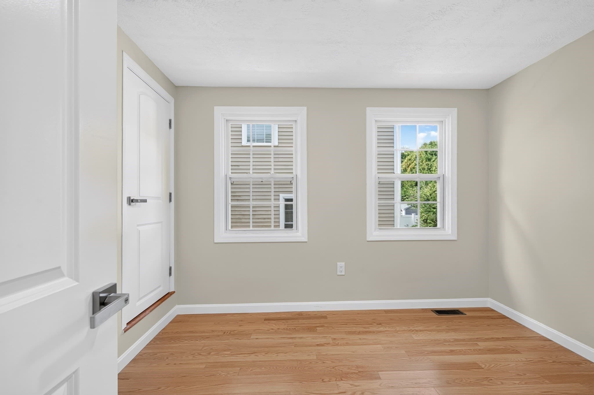 Single Family Residence at 72 Arcadia Ave, Waltham MA 02452, Waltham, photo 18 of 37