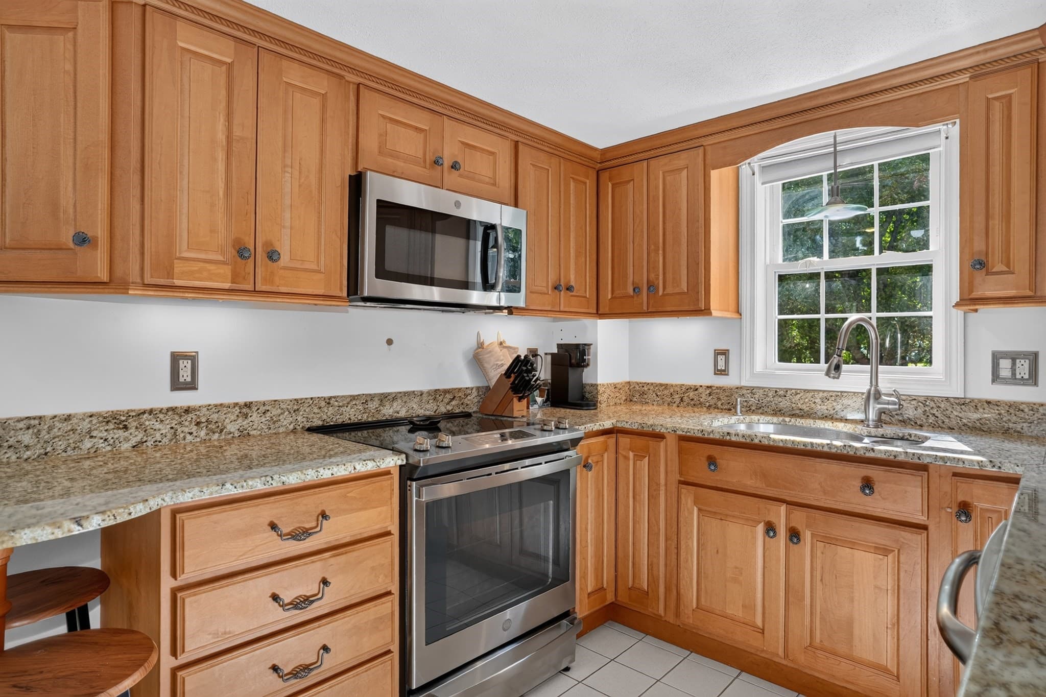 Single Family Residence at 677 Boston Road, Billerica MA 01803, Billerica, photo 9 of 30