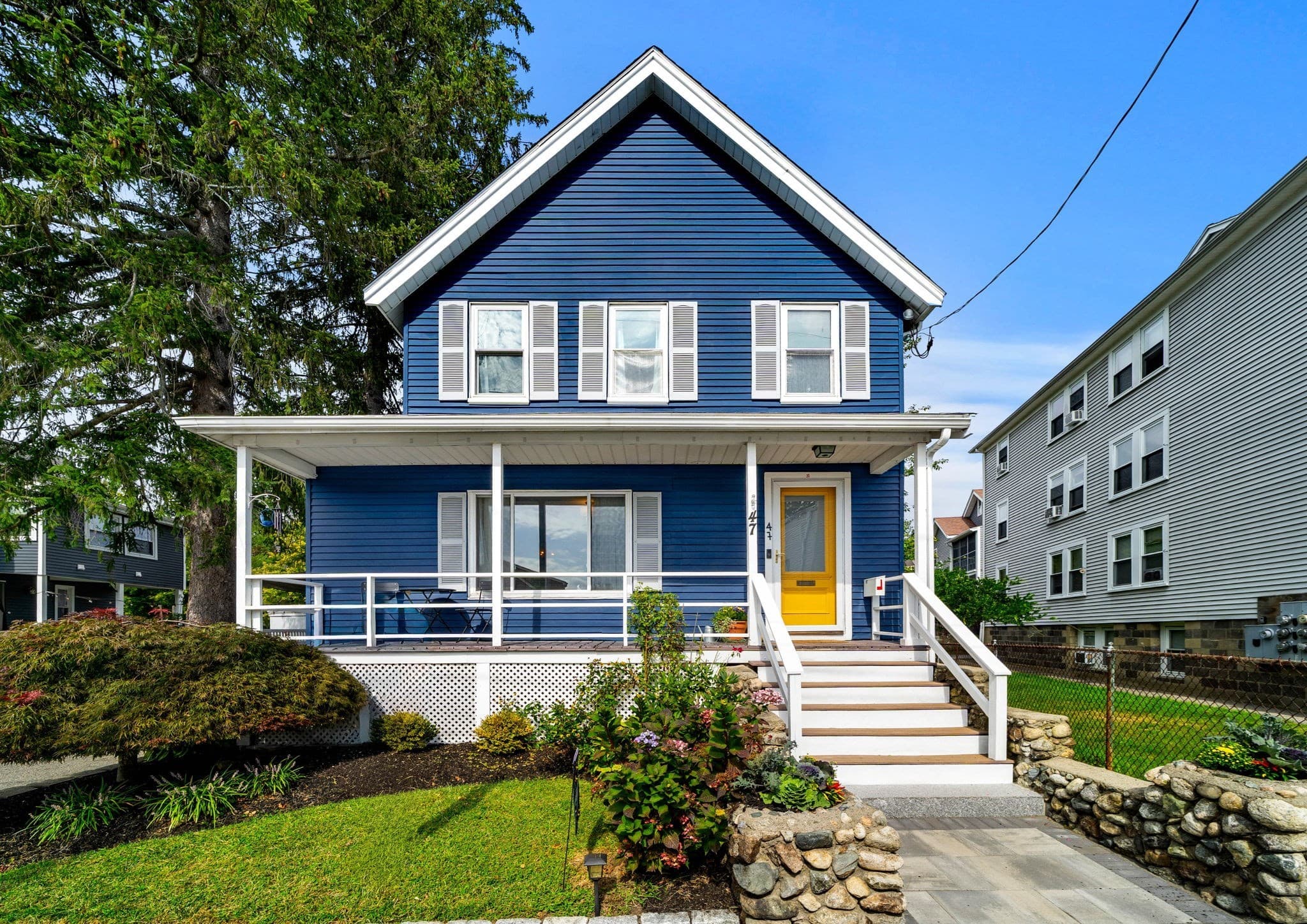 47 Sanford St, Melrose MA 02176