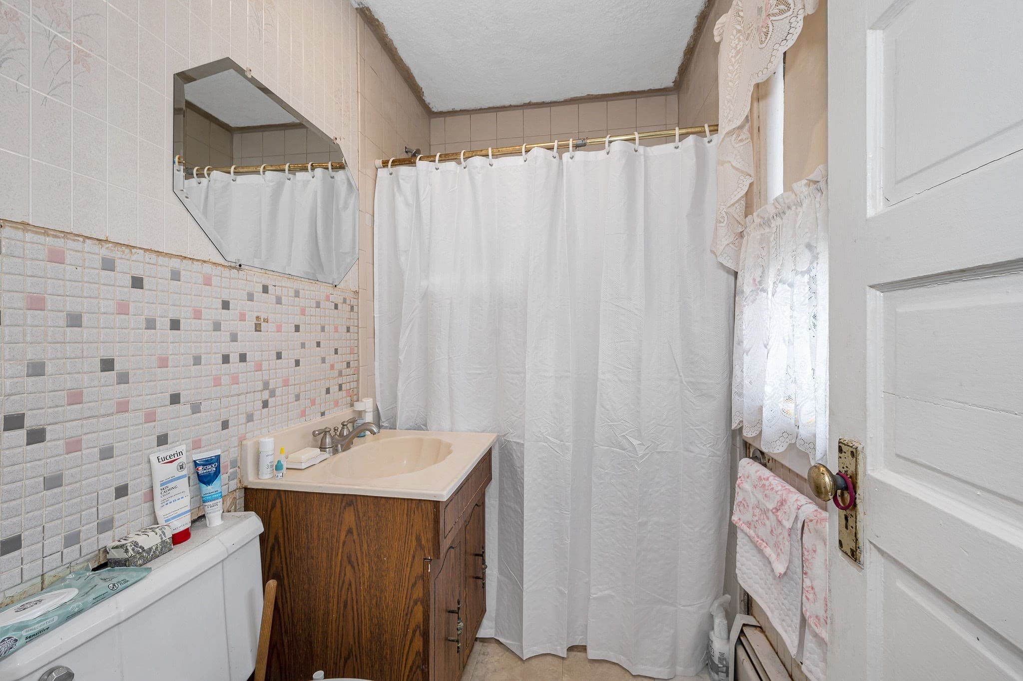 Single Family Residence at 66 Seventh Ave, Lowell MA 01854, Lowell, photo 13 of 24
