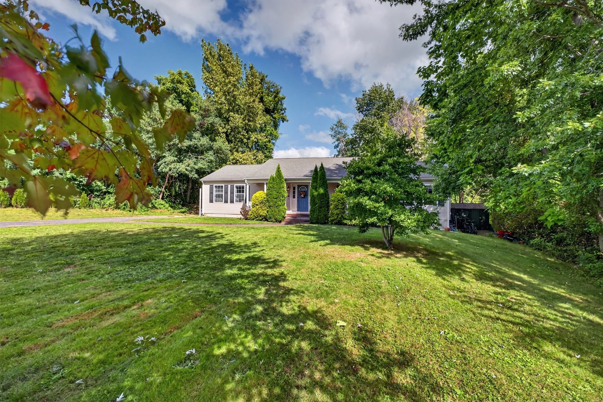 Single Family Residence at 550 South St, Somerset MA 02726, Somerset, photo 3 of 42