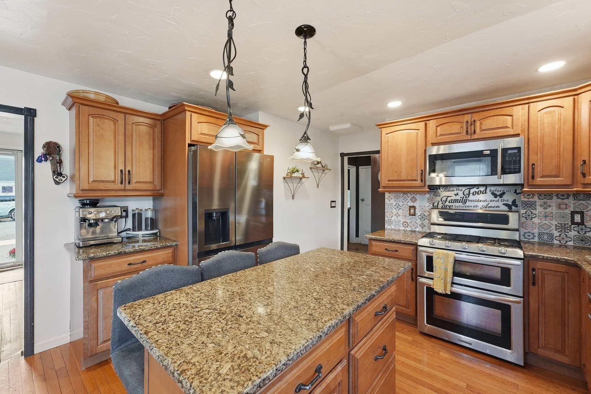 Single Family Residence at 68 Alhambra Cir N, Agawam MA 01001, Agawam, photo 12 of 39