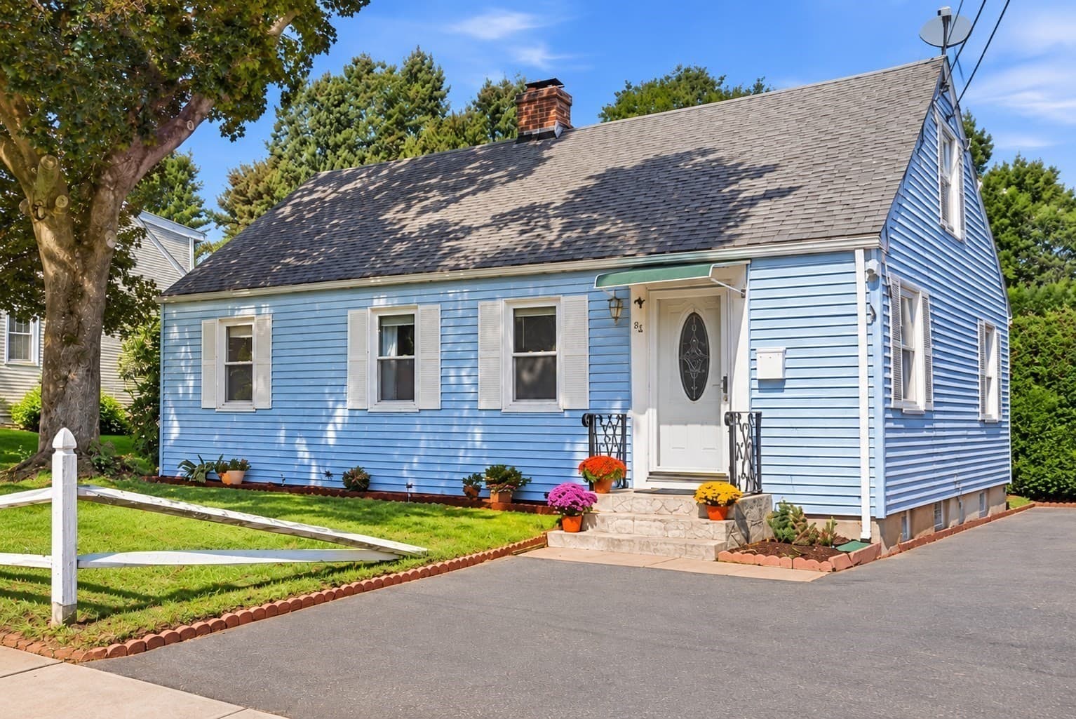 68 Alhambra Cir N, Agawam MA 01001