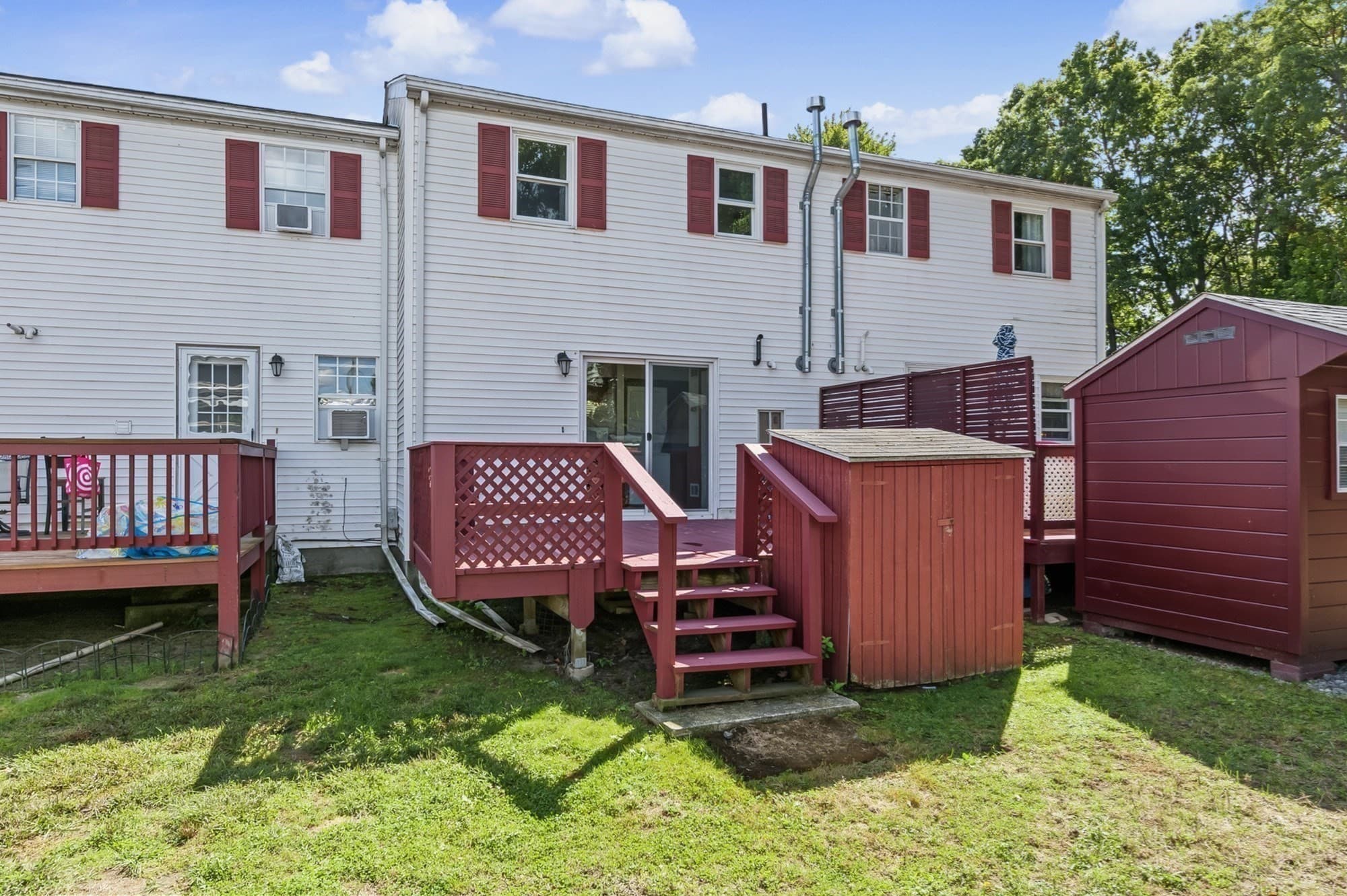 Condominium at 79 Arnold Ave # 79, Lowell MA 01852, Lowell, photo 23 of 33