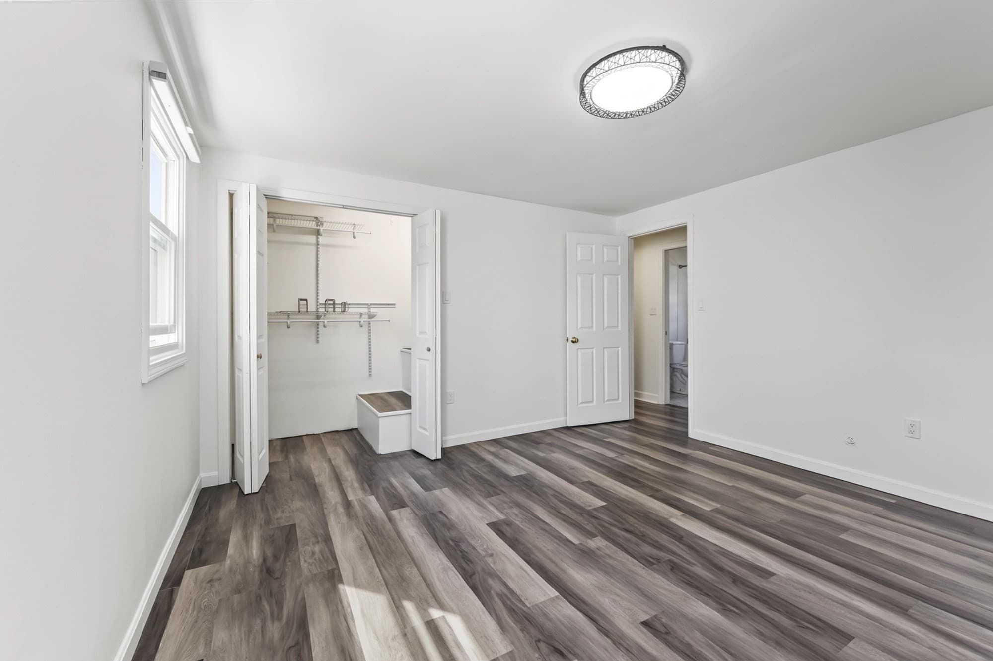 Condominium at 79 Arnold Ave # 79, Lowell MA 01852, Lowell, photo 13 of 33