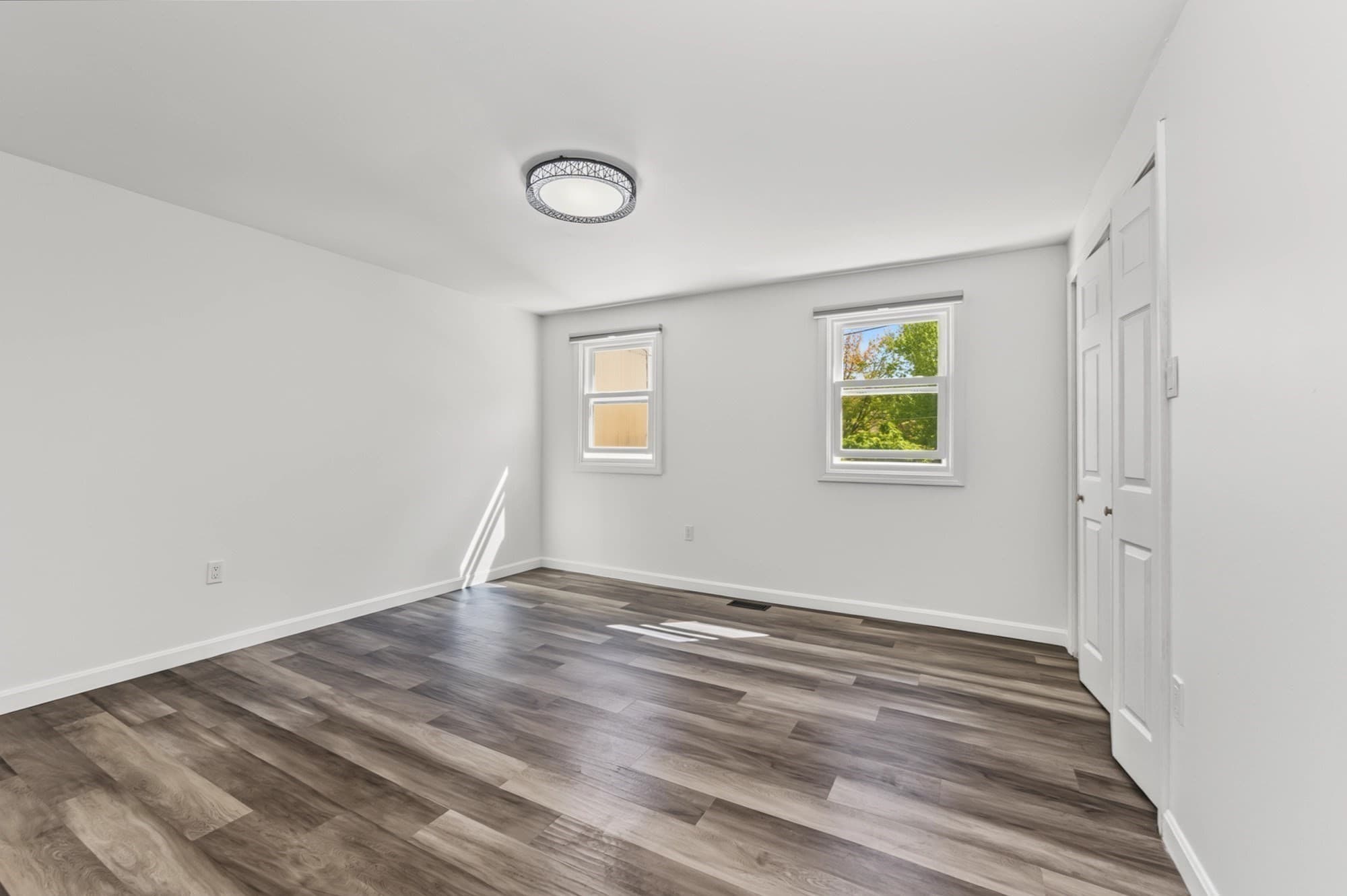 Condominium at 79 Arnold Ave # 79, Lowell MA 01852, Lowell, photo 17 of 33