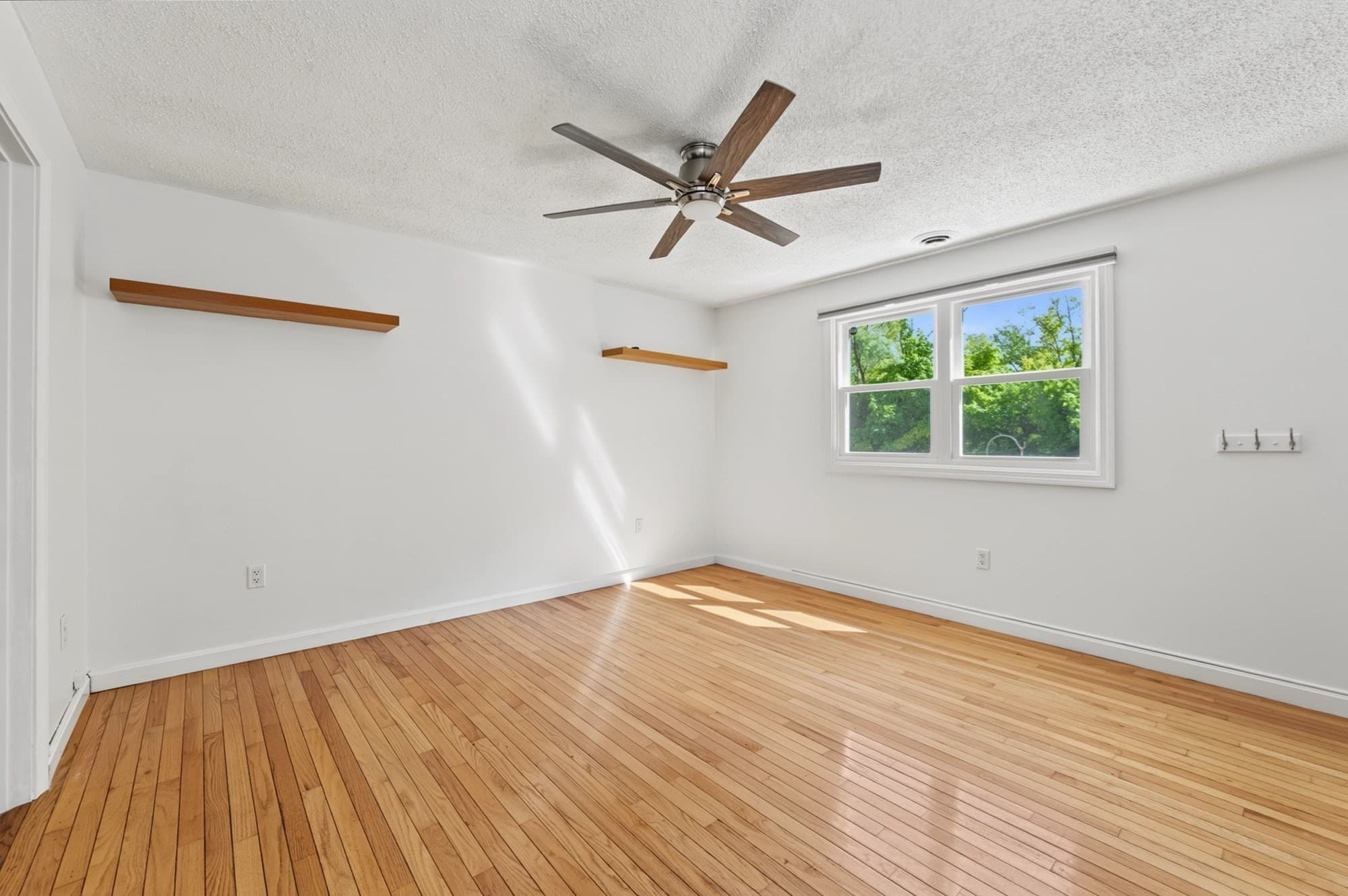 Condominium at 79 Arnold Ave # 79, Lowell MA 01852, Lowell, photo 5 of 33