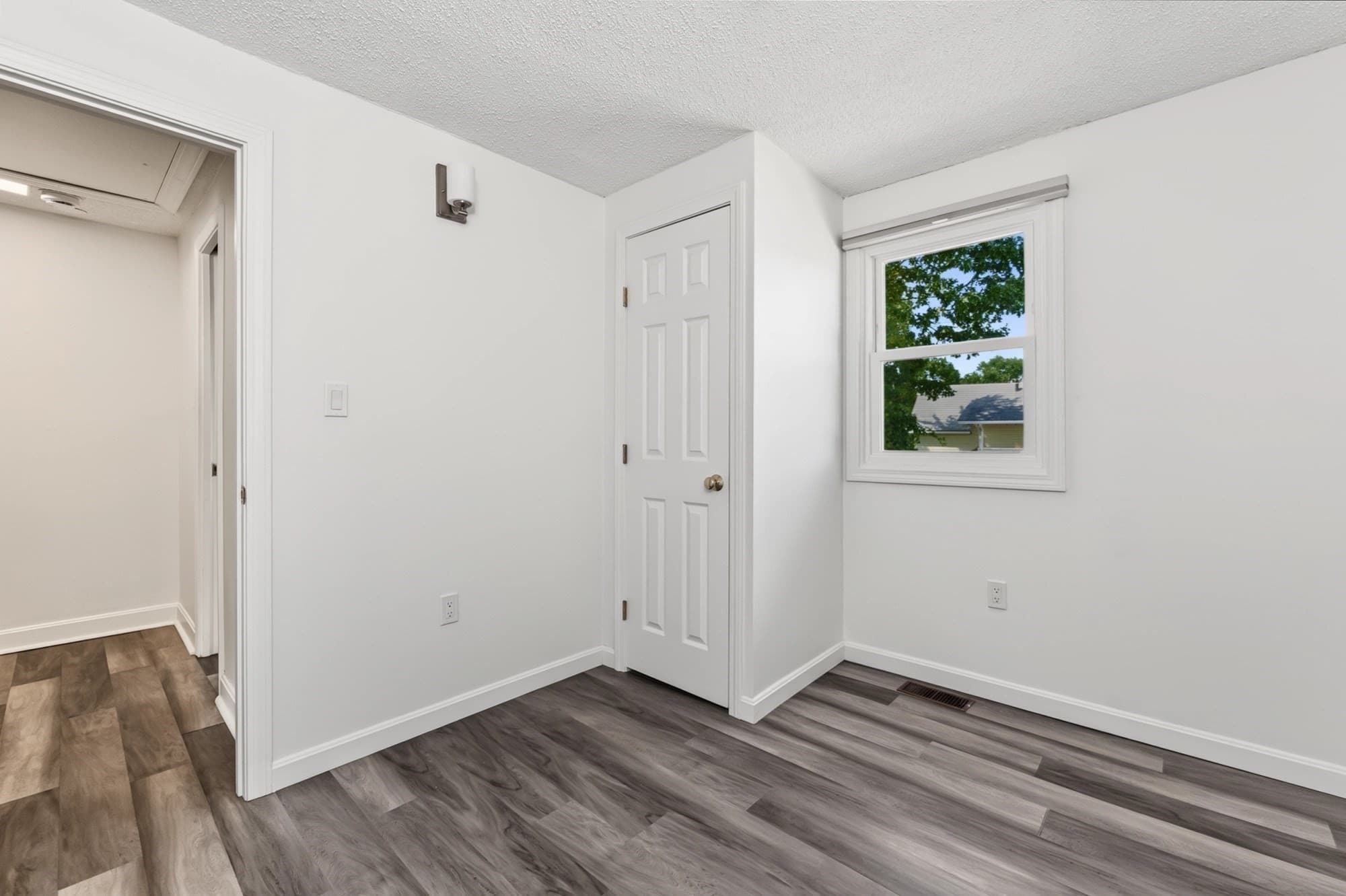 Condominium at 79 Arnold Ave # 79, Lowell MA 01852, Lowell, photo 18 of 33