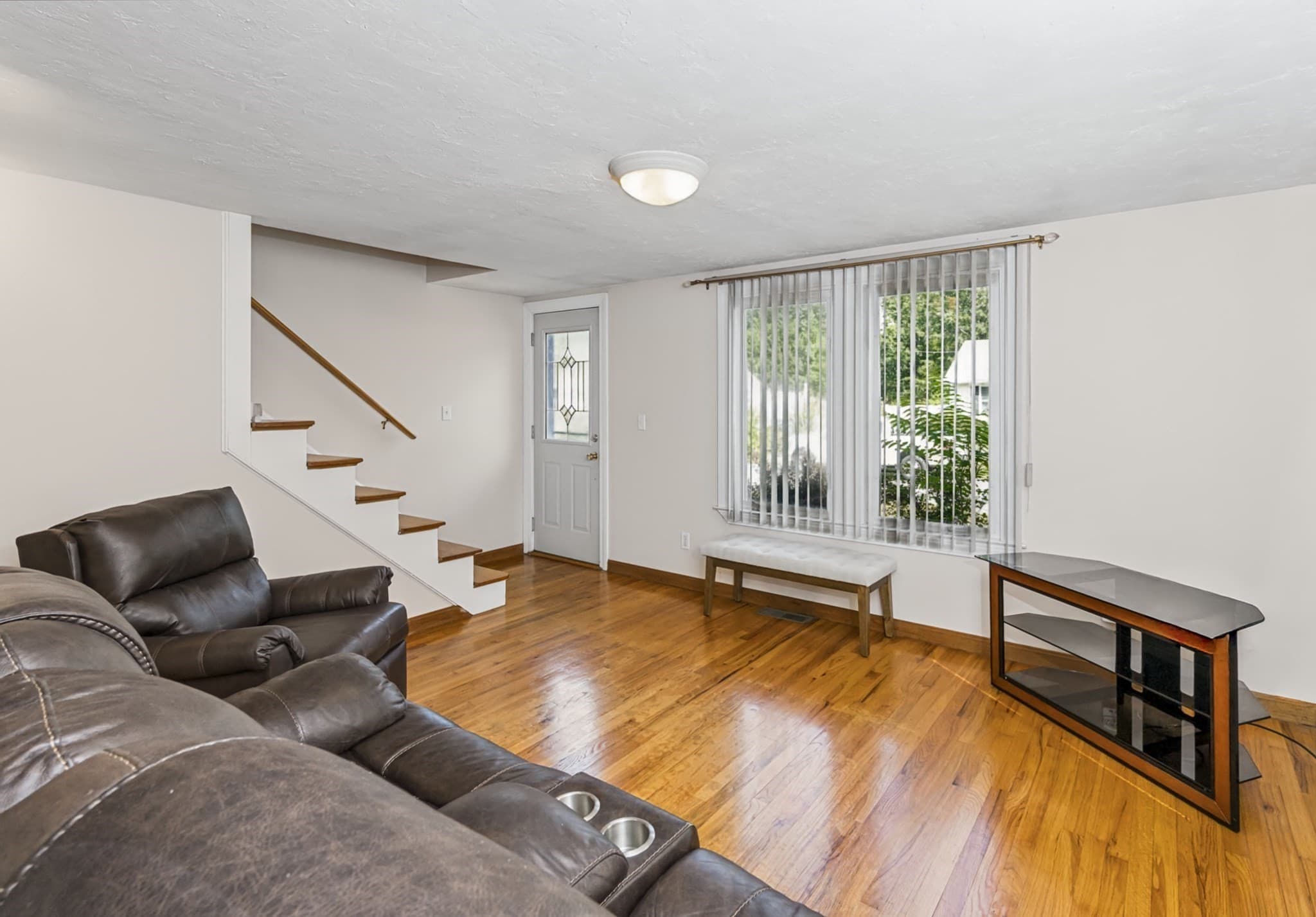 Single Family Residence at 4 Amos St, Tewksbury MA 01876, Tewksbury, photo 5 of 42