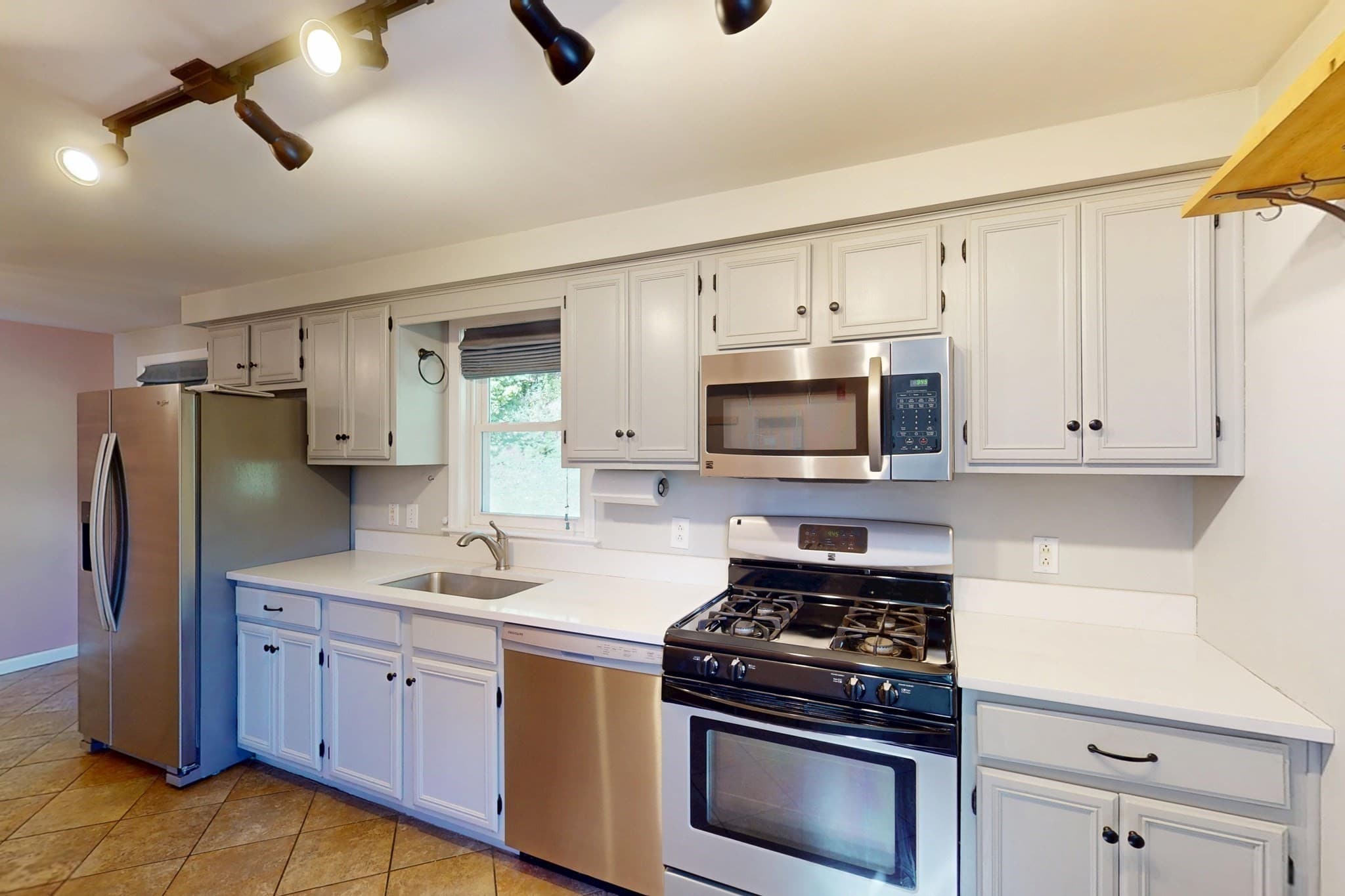 Single Family Residence at 86 E Buckland Rd, Shelburne MA 01370, Shelburne, photo 9 of 42