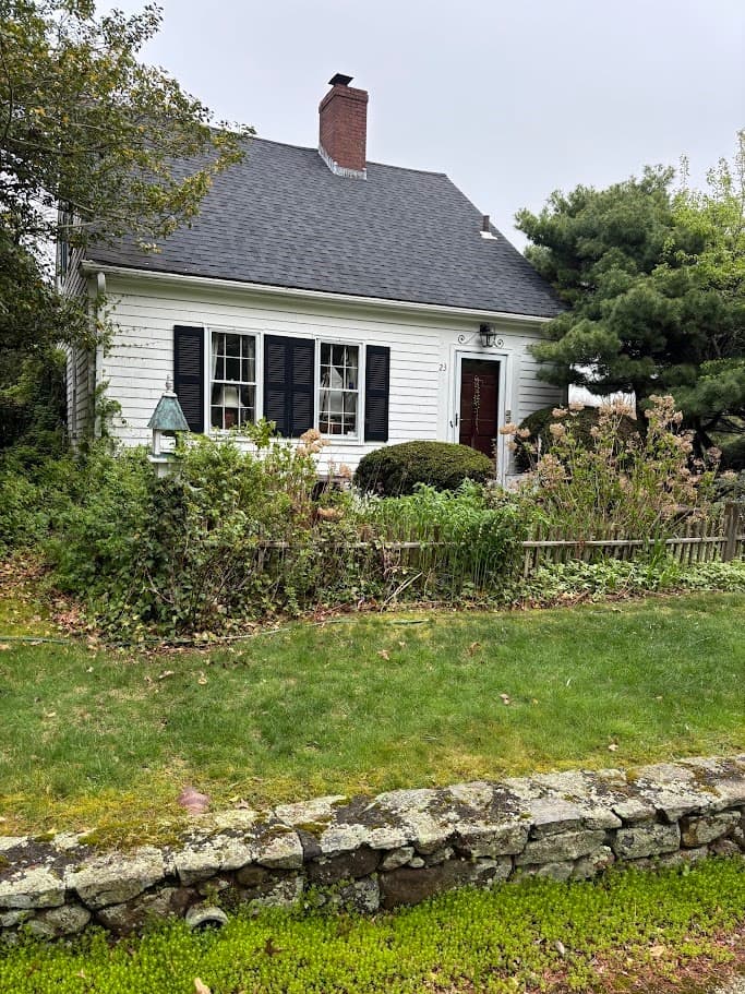 23 Russell Mills Rd, Plymouth MA 02360