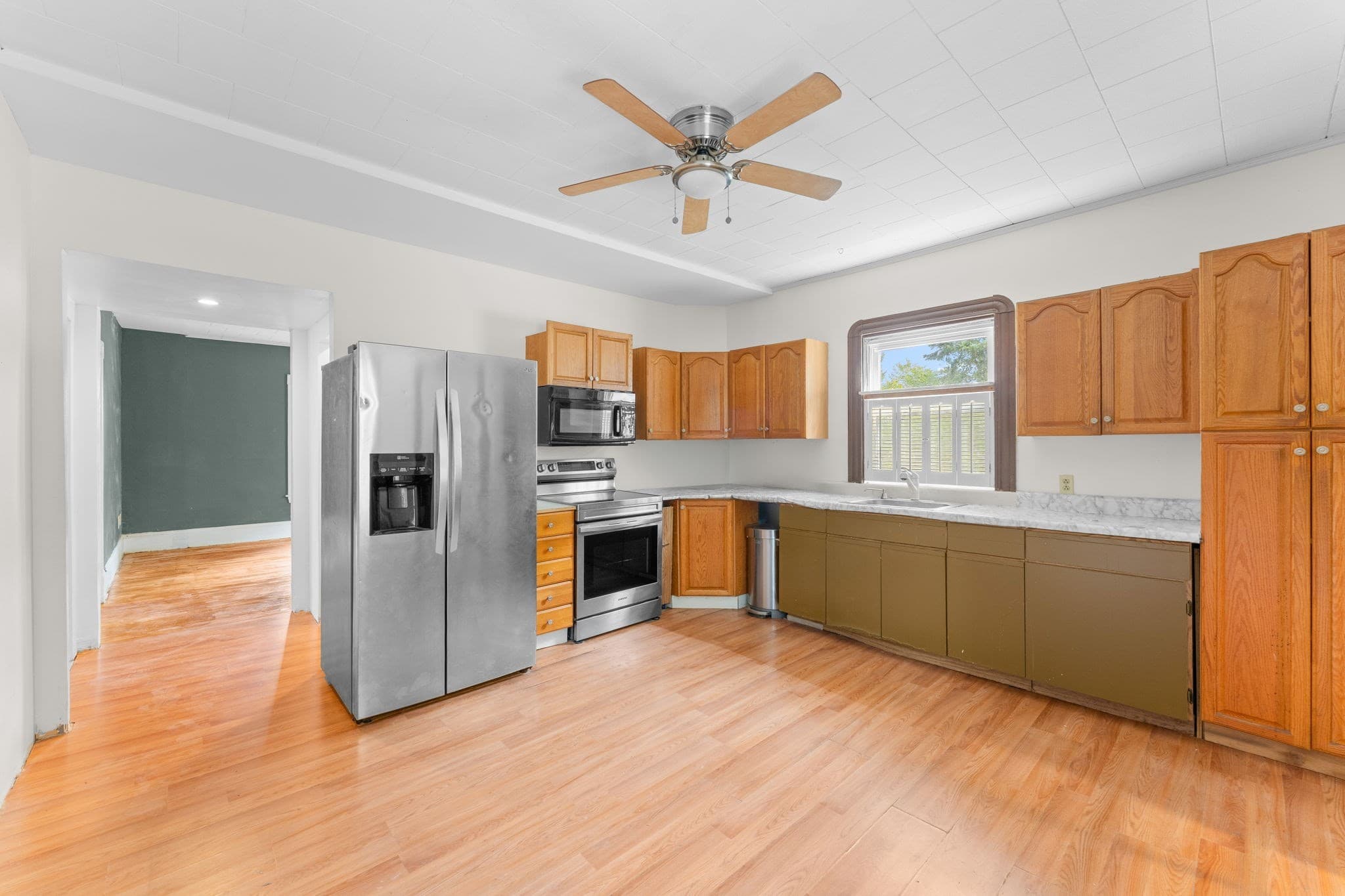 Single Family Residence at 3 Huntington Pl, Brockton MA 02301, Brockton, photo 16 of 31