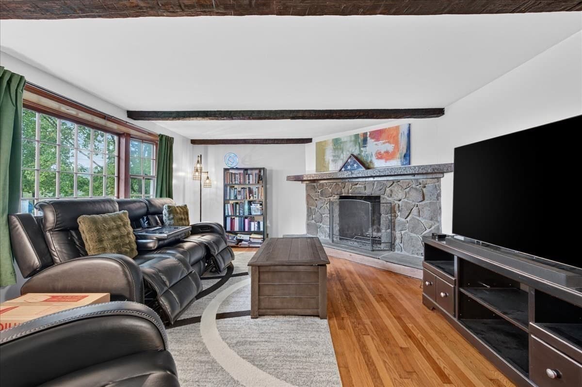 Single Family Residence at 29 Beeden Rd, Westport MA 02790, photo 12 of 42