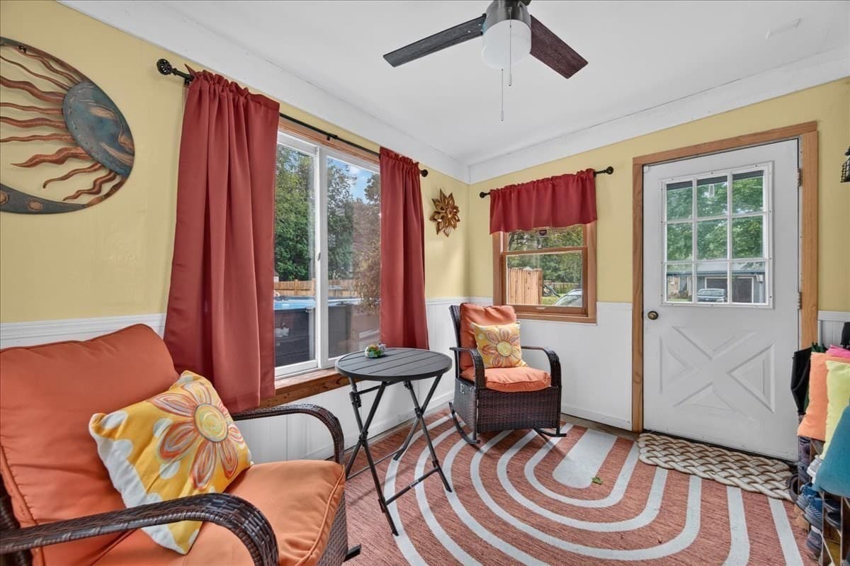 Single Family Residence at 29 Beeden Rd, Westport MA 02790, photo 5 of 42