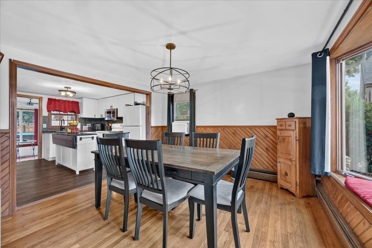 Single Family Residence at 29 Beeden Rd, Westport MA 02790, photo 10 of 42