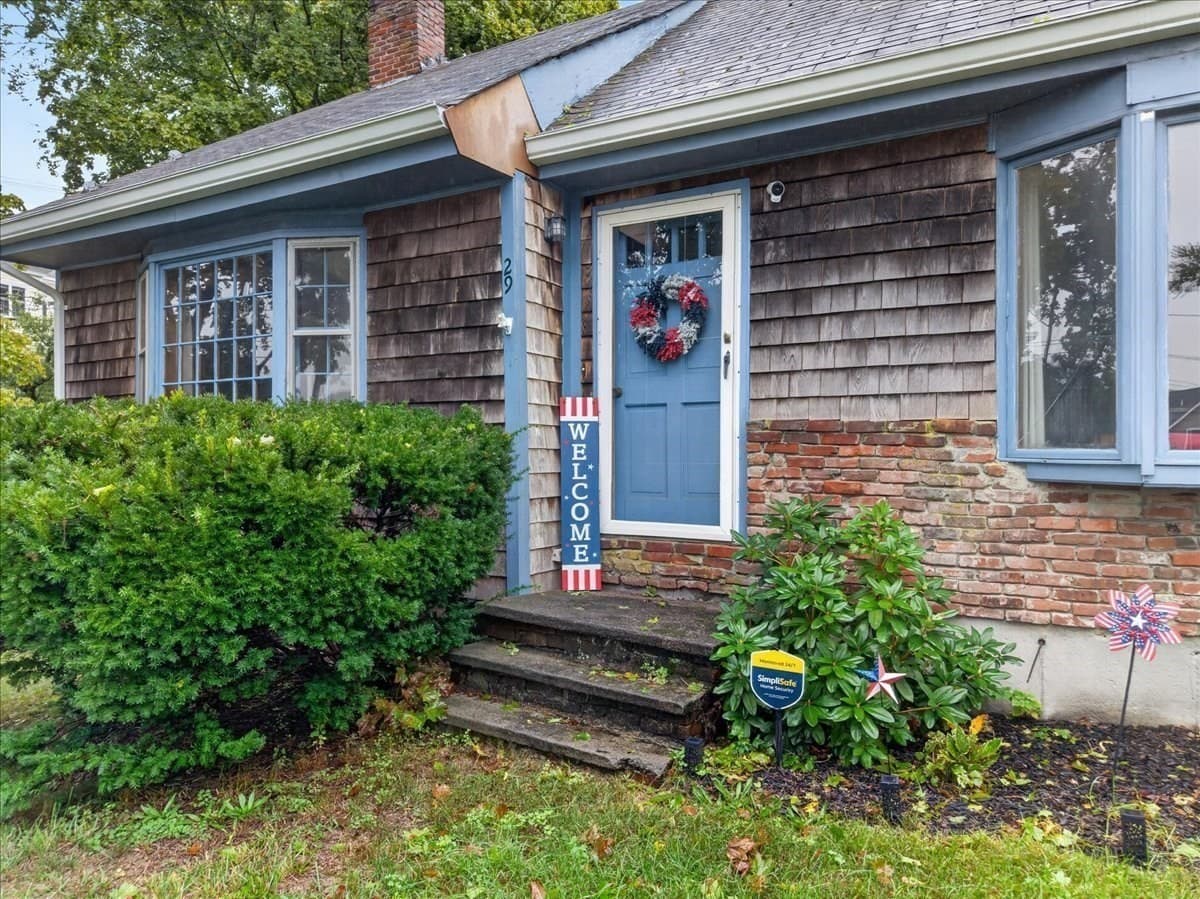 Single Family Residence at 29 Beeden Rd, Westport MA 02790, photo 33 of 42