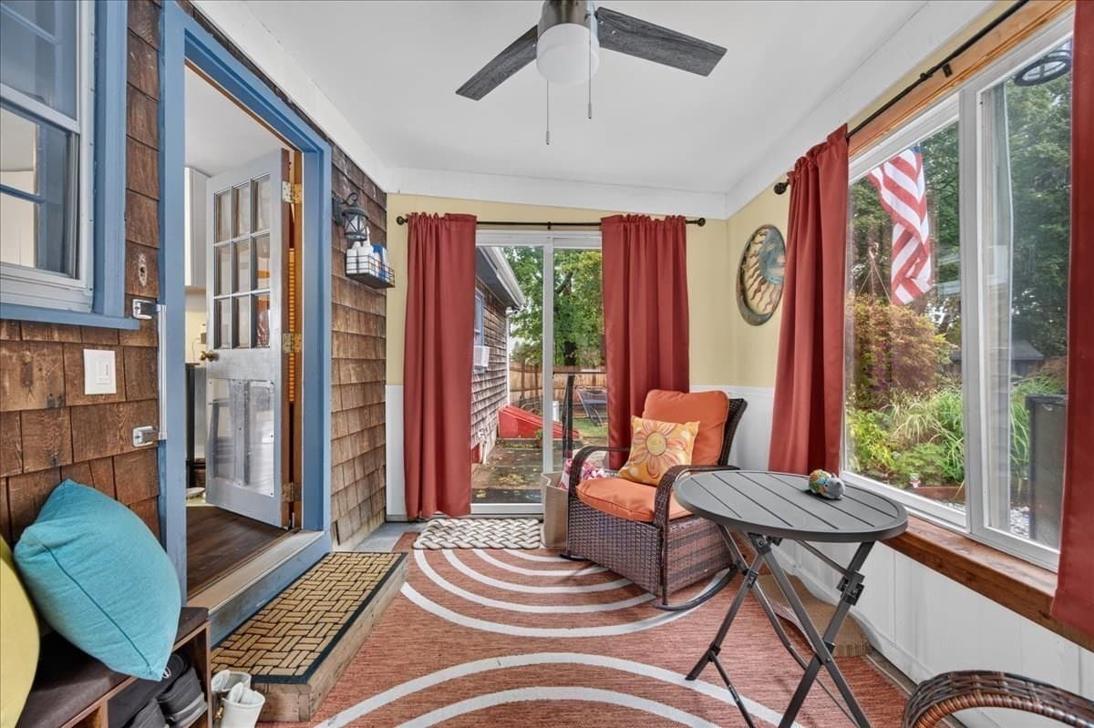 Single Family Residence at 29 Beeden Rd, Westport MA 02790, photo 4 of 42