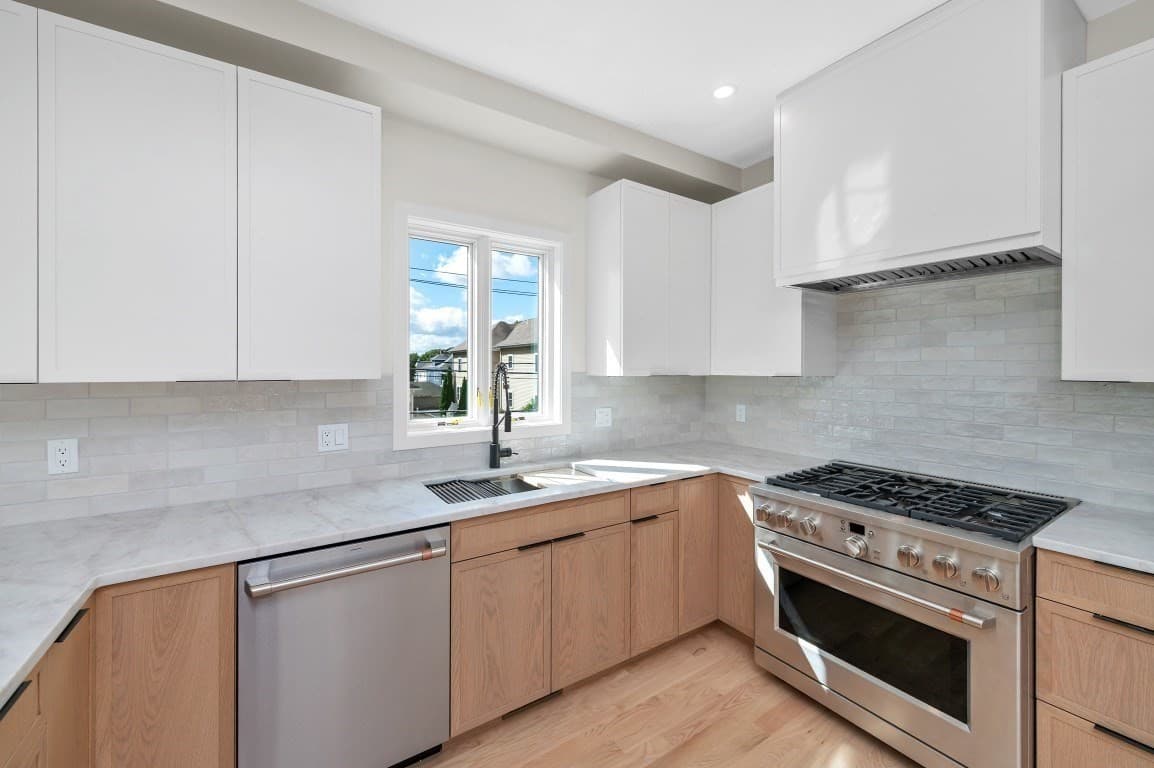 Condominium at 66 Orange Street # 1, Waltham MA 02453, Waltham, photo 5 of 29