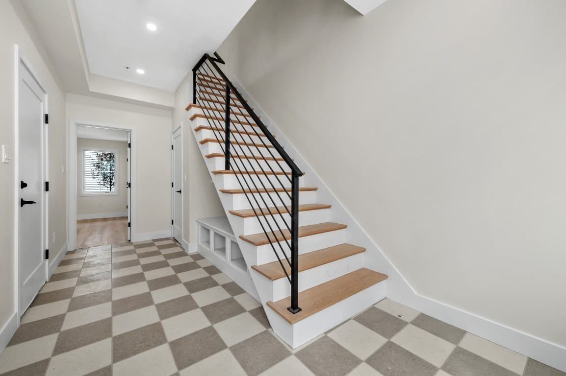 Condominium at 66 Orange Street # 1, Waltham MA 02453, Waltham, photo 24 of 29