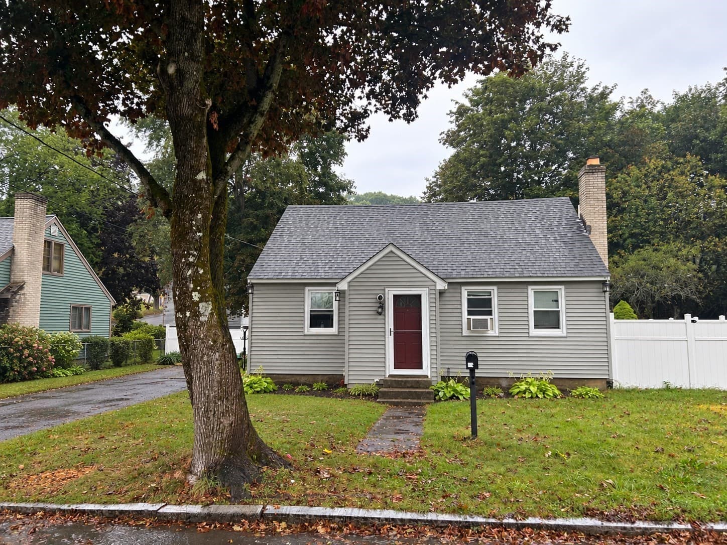 Single Family Residence at 30 Amesbury St, Worcester MA 01605, Worcester, photo 13 of 19