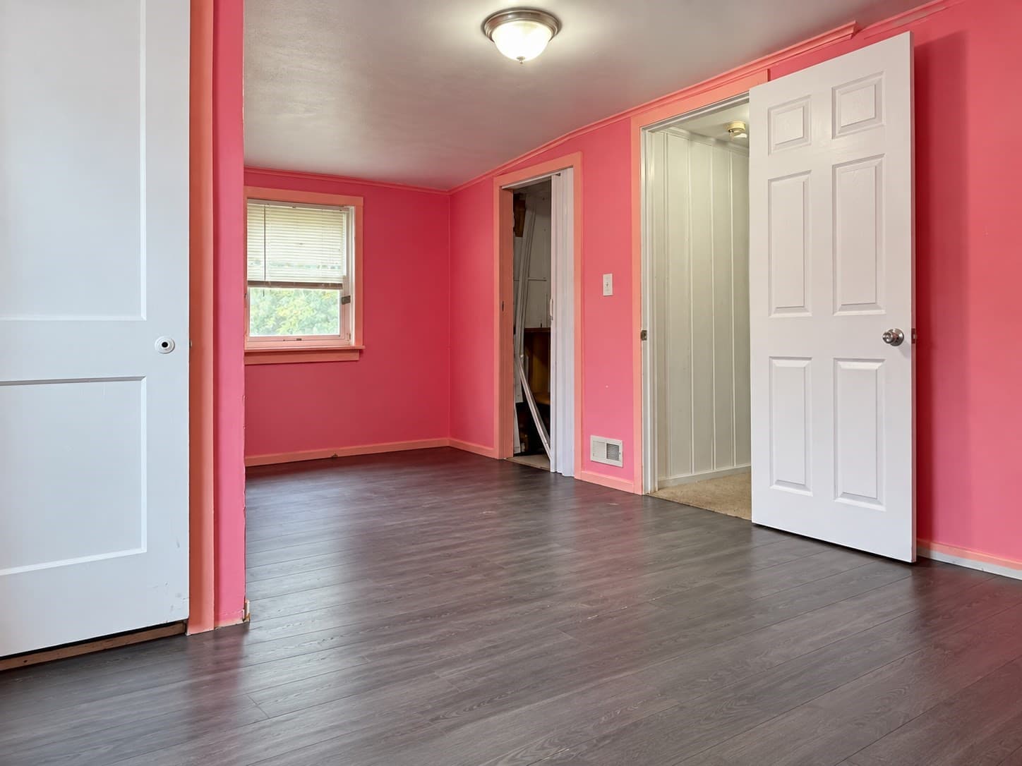 Single Family Residence at 30 Amesbury St, Worcester MA 01605, Worcester, photo 7 of 19