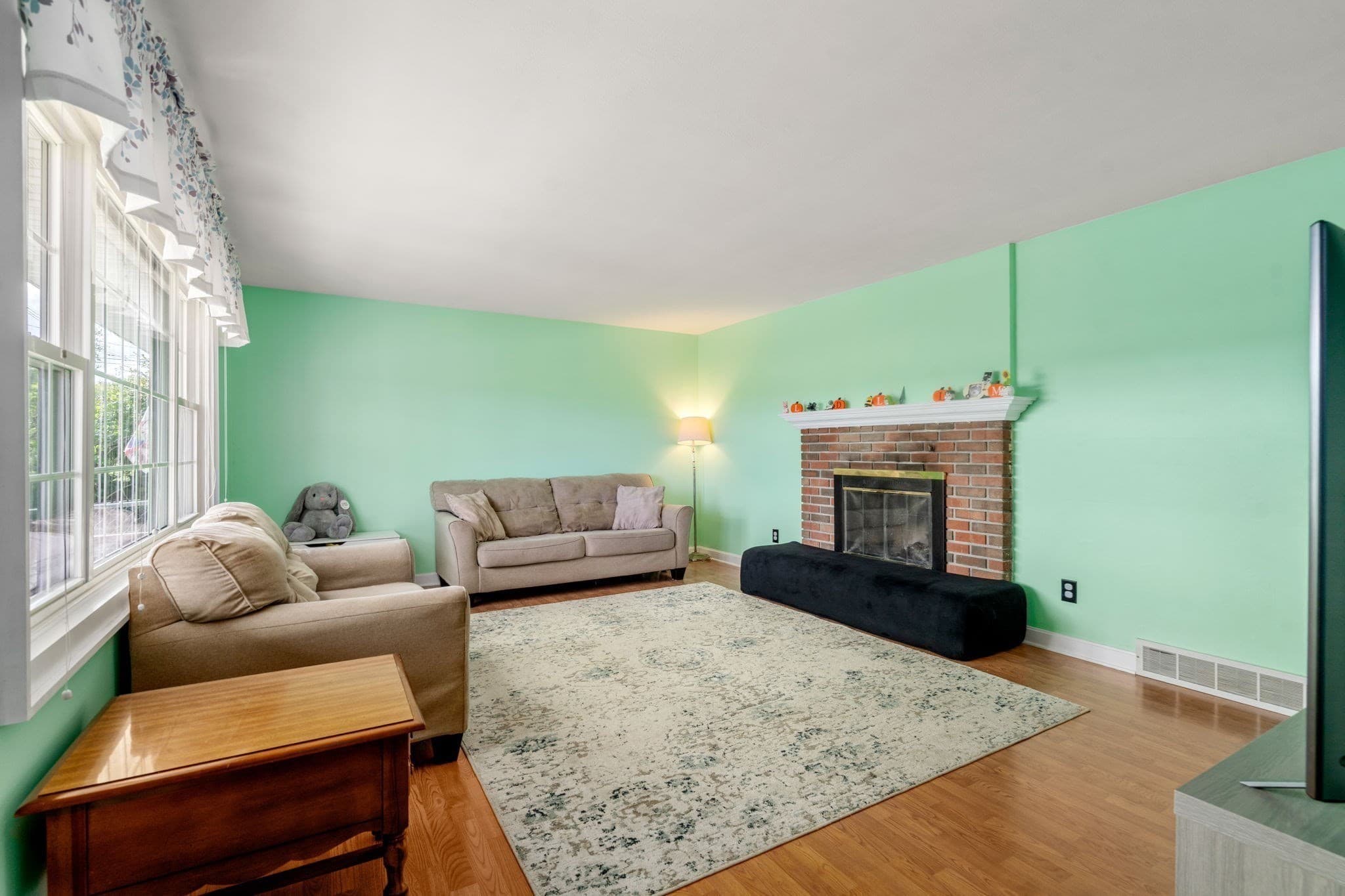 Single Family Residence at 935 Allen St, Dartmouth MA 02747, Dartmouth, photo 10 of 36