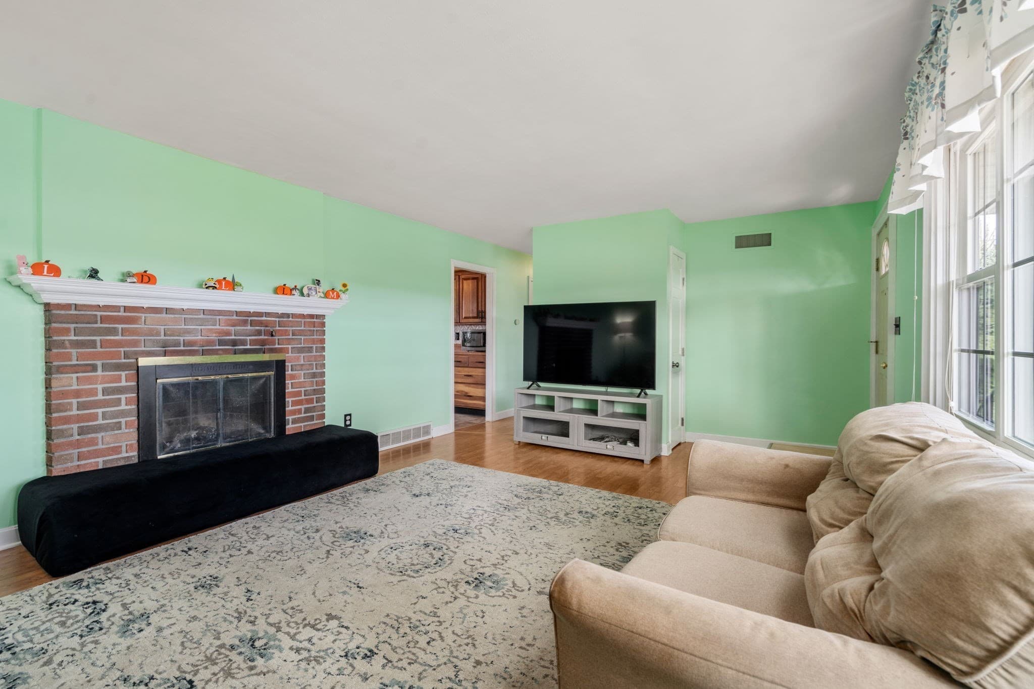 Single Family Residence at 935 Allen St, Dartmouth MA 02747, Dartmouth, photo 11 of 36