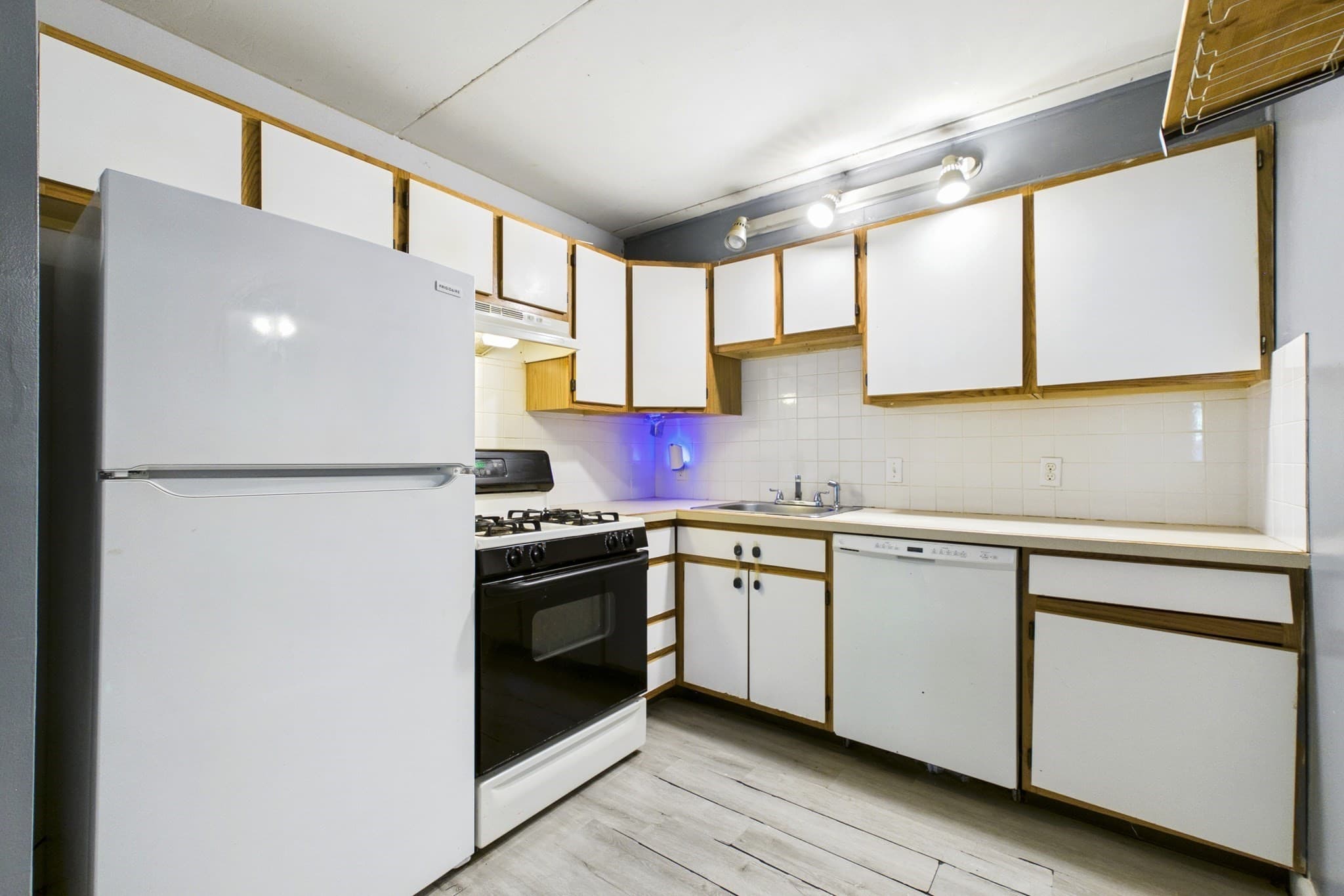 Condominium at 33 Mccormick Ter # 39, Stoughton MA 02072, Stoughton, photo 8 of 20