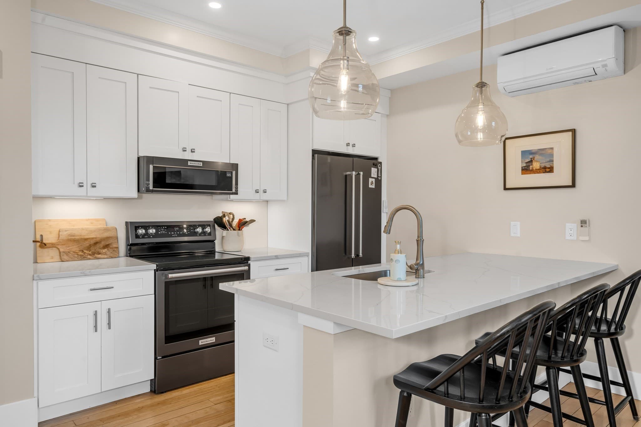 Condominium at 142 Main St # 4, Amesbury MA 01913, Amesbury, photo 2 of 41