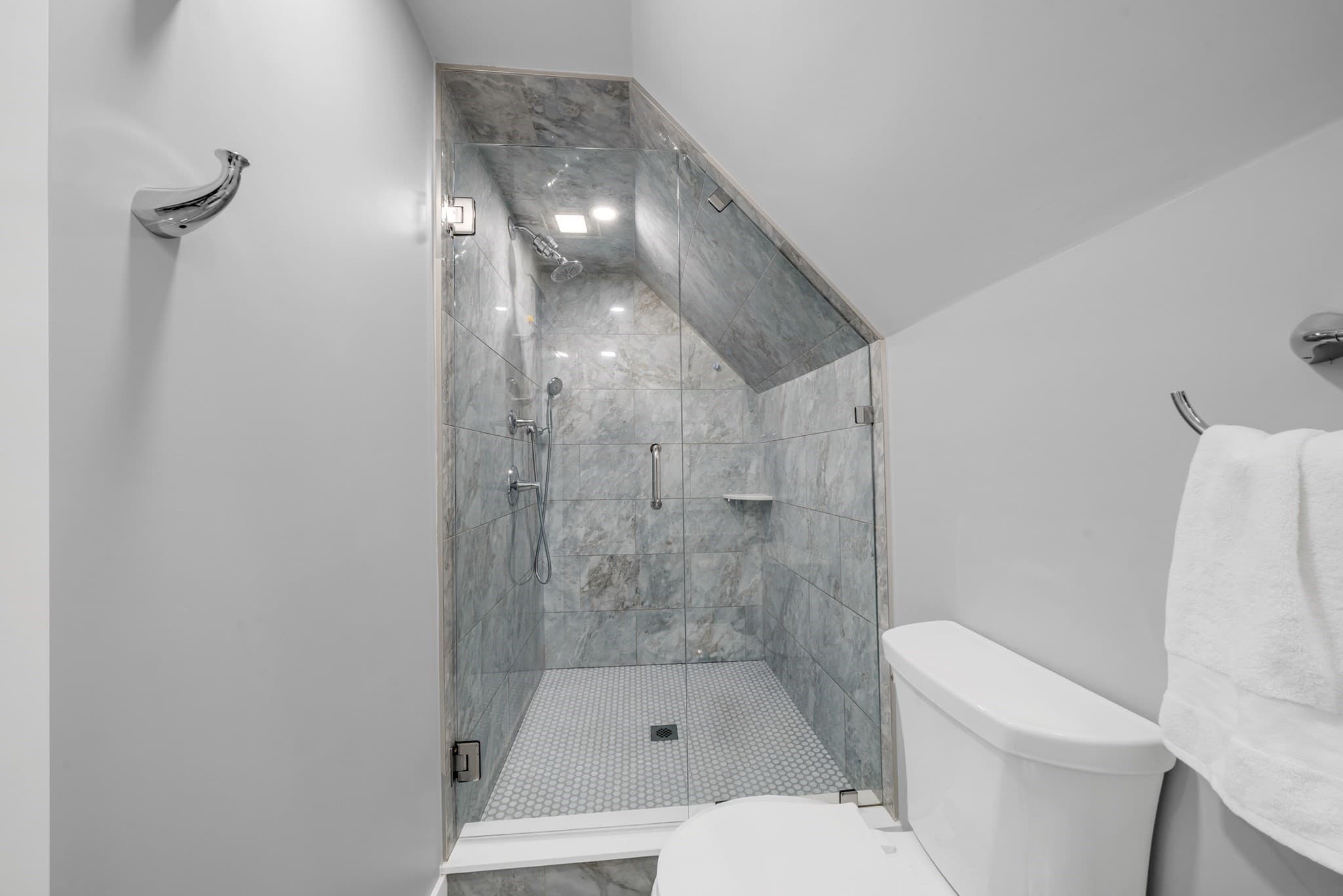 Condominium at 142 Main St # 4, Amesbury MA 01913, Amesbury, photo 28 of 41