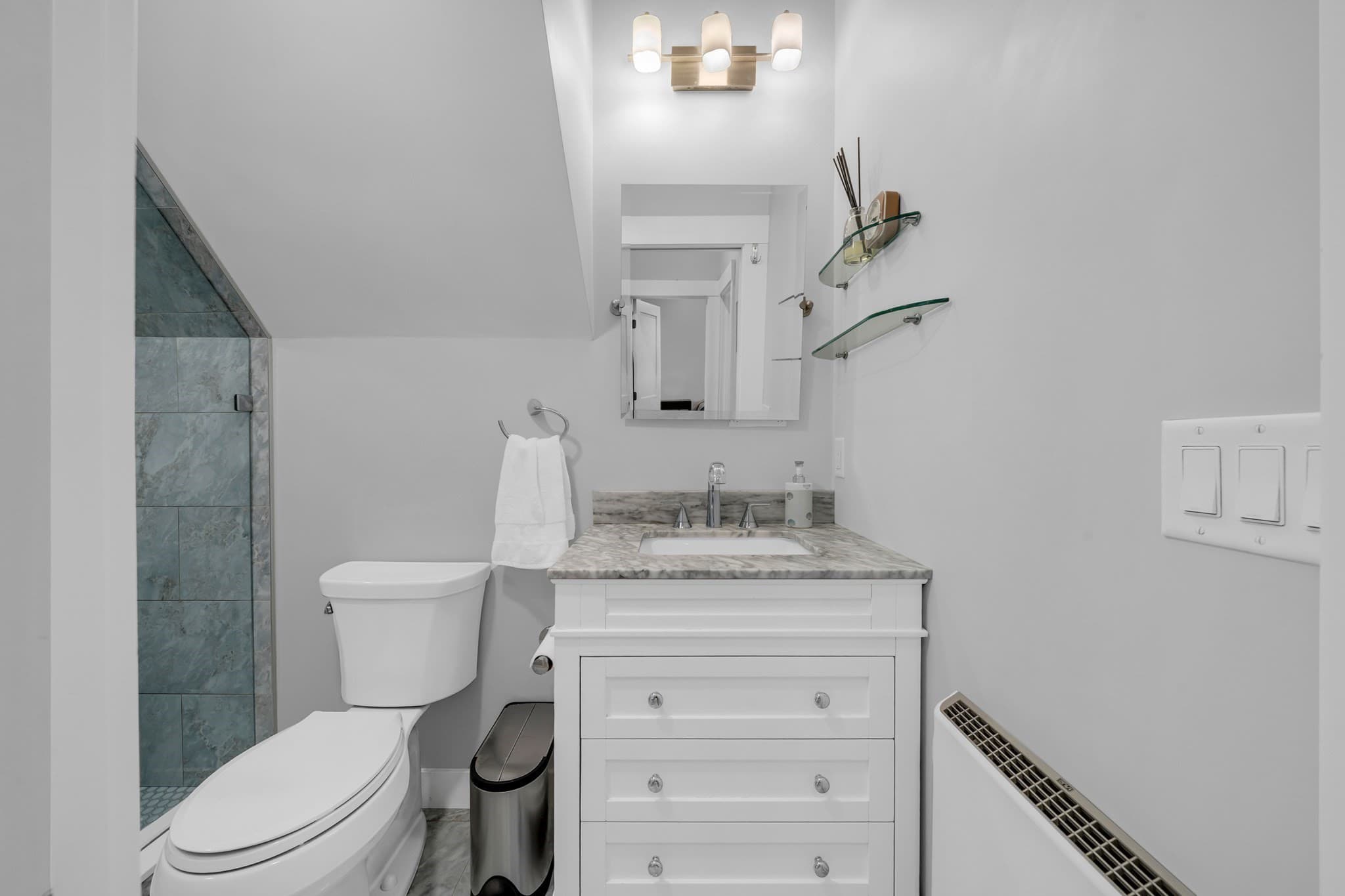 Condominium at 142 Main St # 4, Amesbury MA 01913, Amesbury, photo 29 of 41