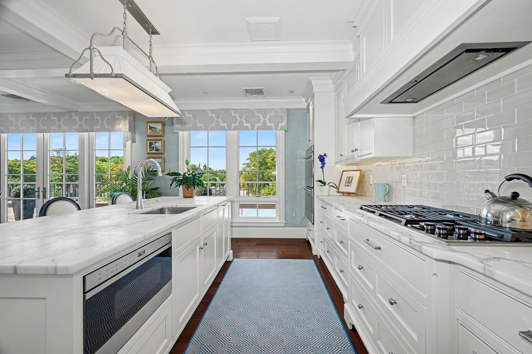 Condominium at 580 Washington St # 406, Wellesley MA 02482, Wellesley, photo 7 of 34