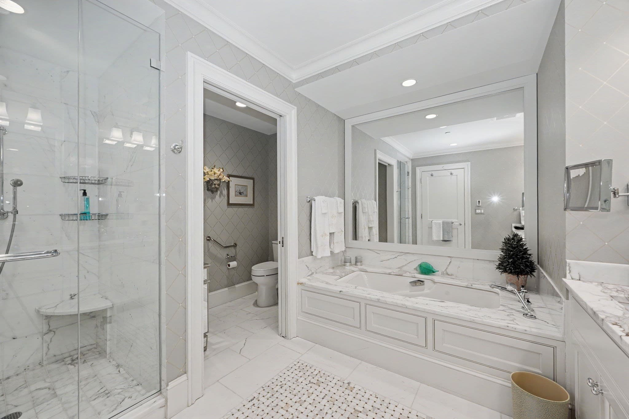 Condominium at 580 Washington St # 406, Wellesley MA 02482, Wellesley, photo 20 of 34