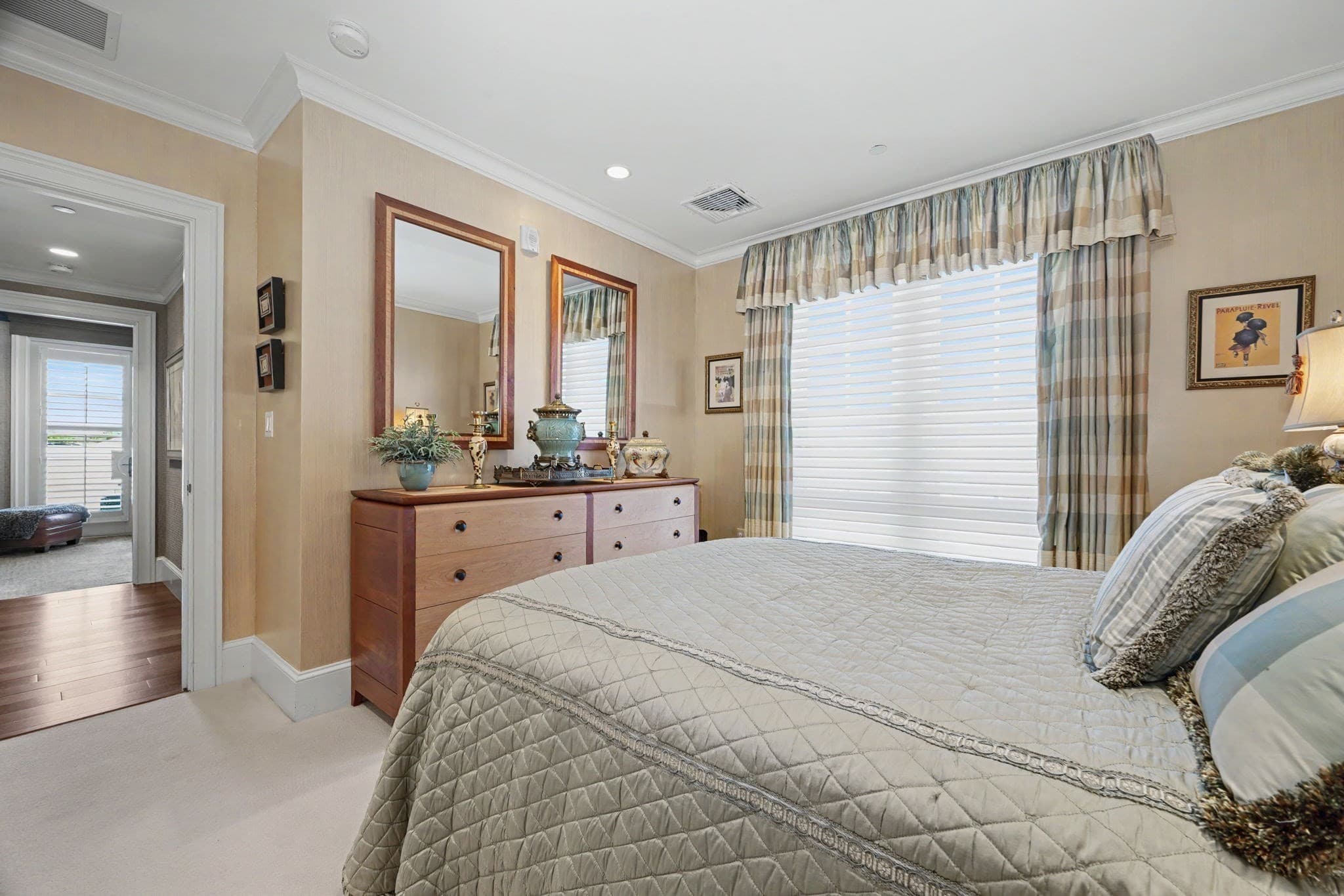Condominium at 580 Washington St # 406, Wellesley MA 02482, Wellesley, photo 24 of 34
