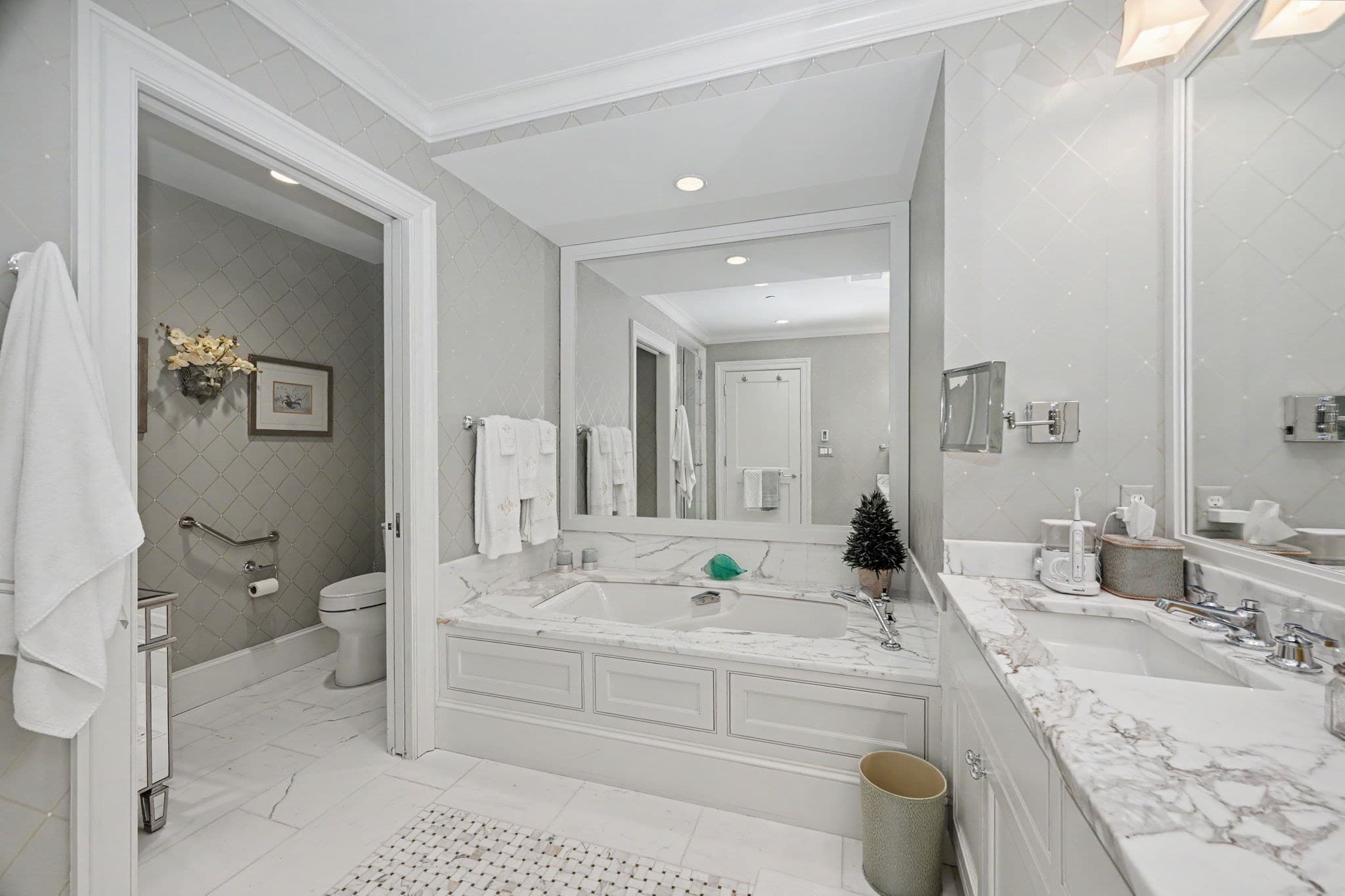 Condominium at 580 Washington St # 406, Wellesley MA 02482, Wellesley, photo 19 of 34
