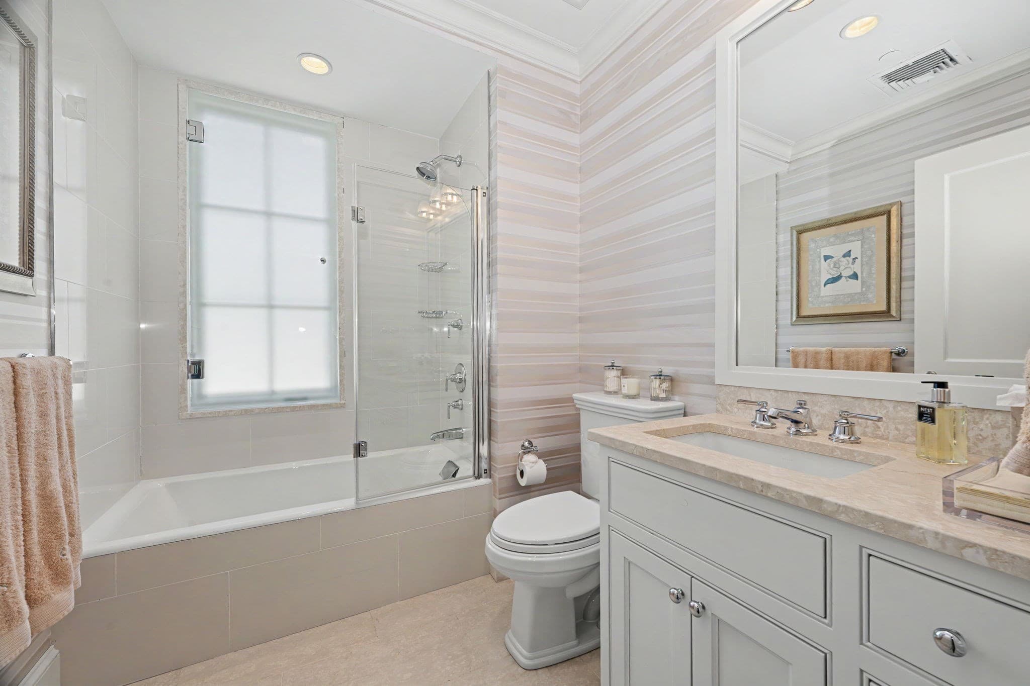 Condominium at 580 Washington St # 406, Wellesley MA 02482, Wellesley, photo 25 of 34