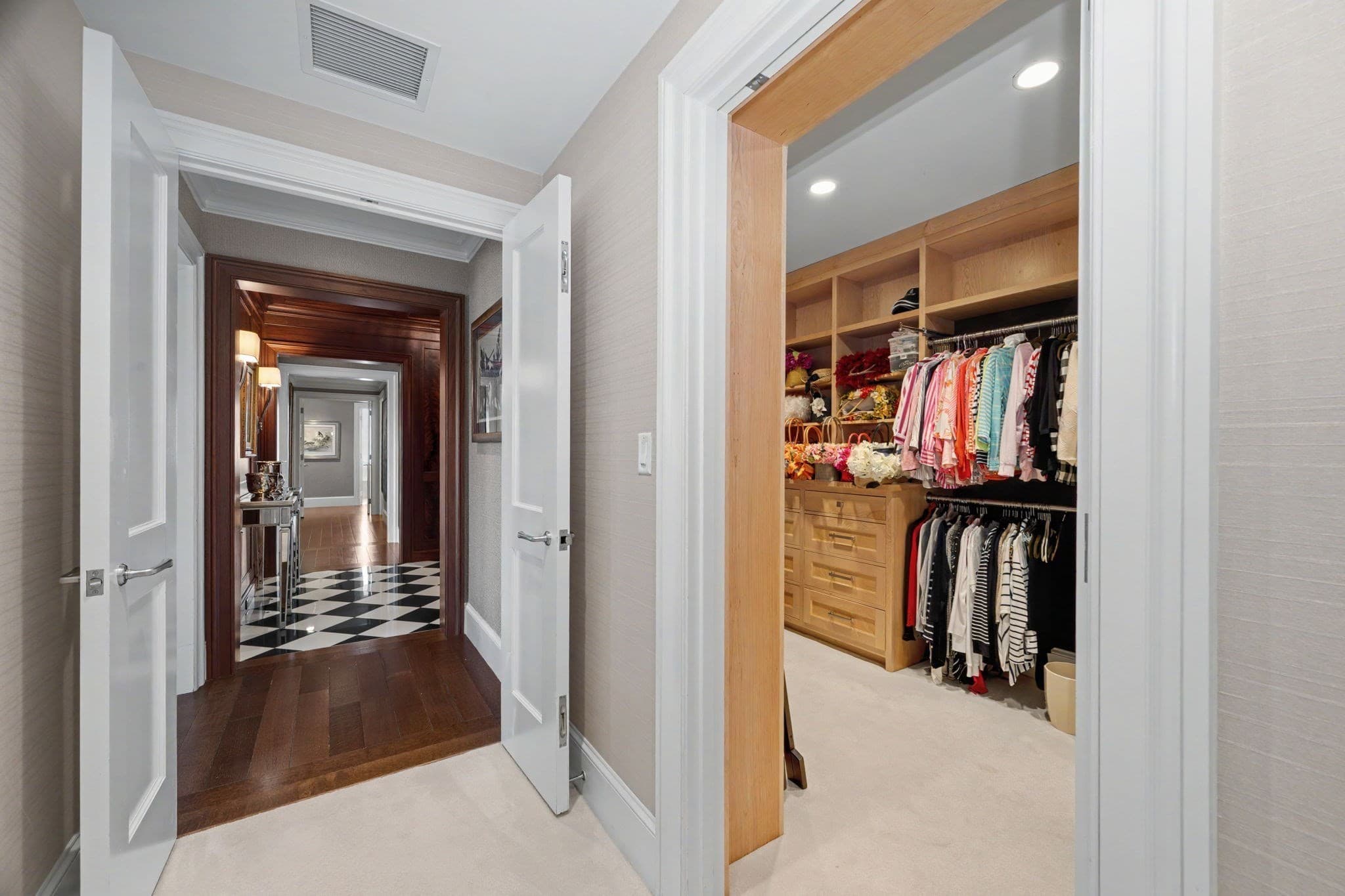 Condominium at 580 Washington St # 406, Wellesley MA 02482, Wellesley, photo 21 of 34