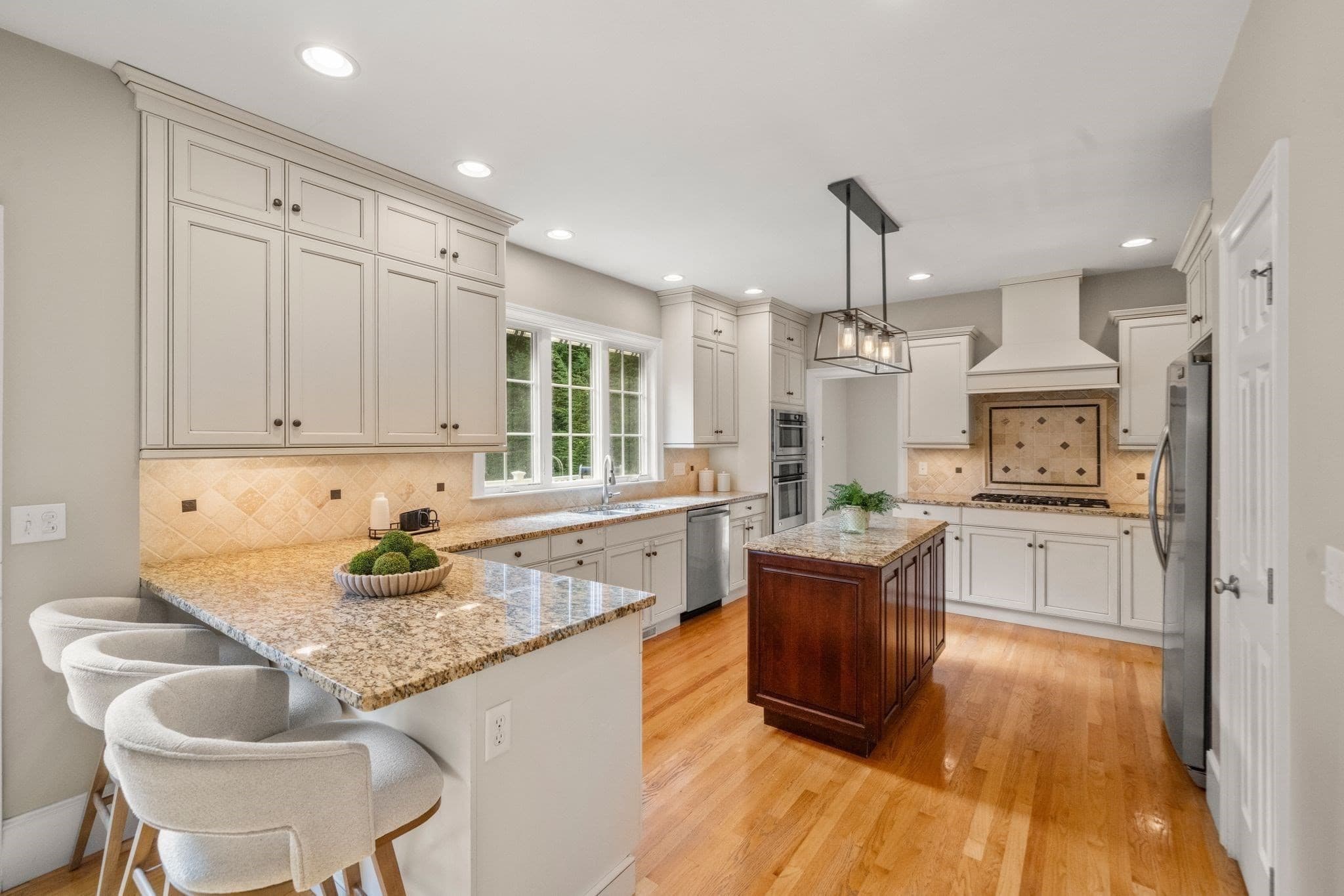 Single Family Residence at Eleven Tappan Wy, Lynnfield MA 01940, Lynnfield, photo 10 of 42