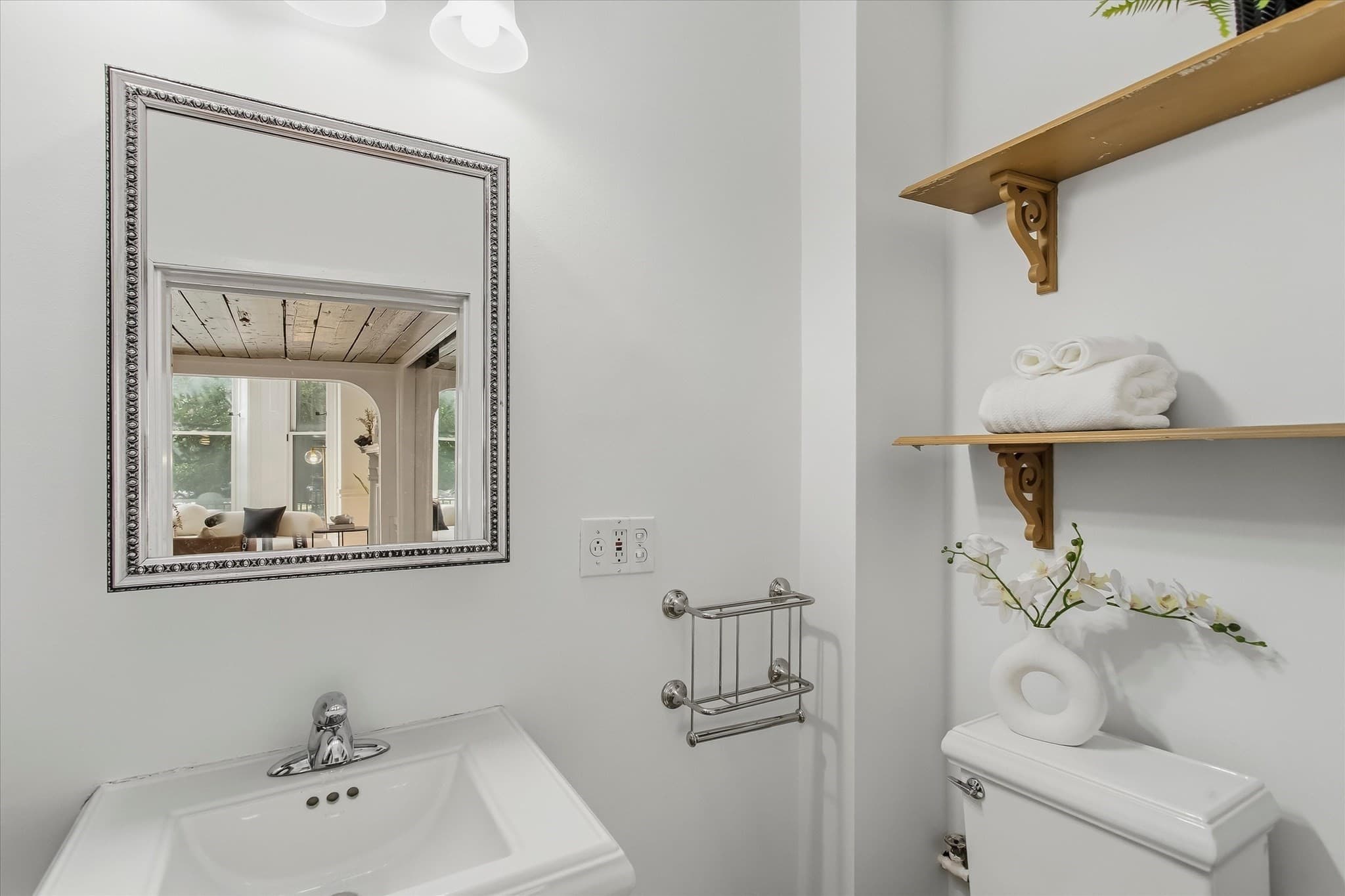 Condominium at 41 Commonwealth Ave # 3, Boston MA 02116, Boston, photo 12 of 22